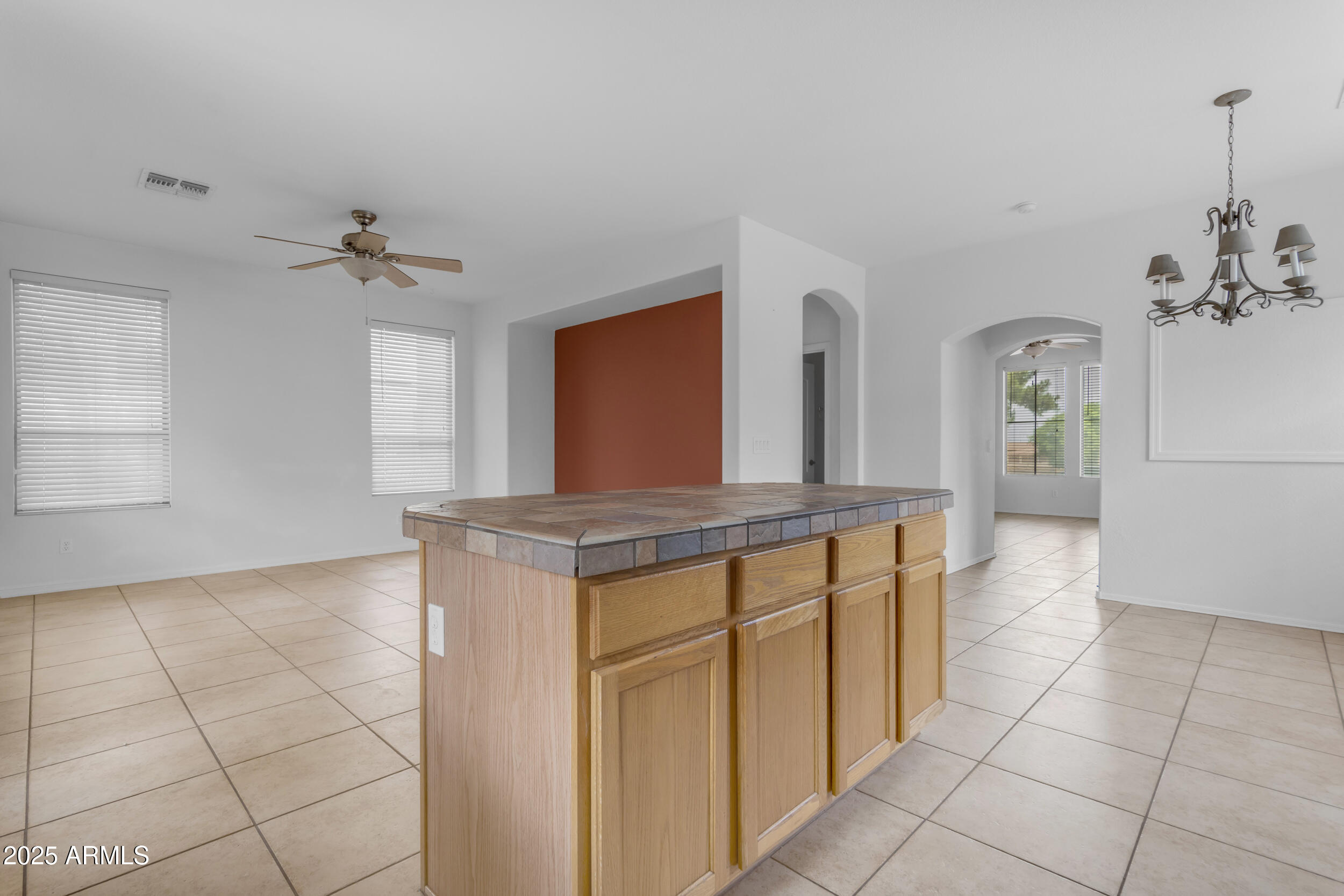 1837 E POLLACK Street