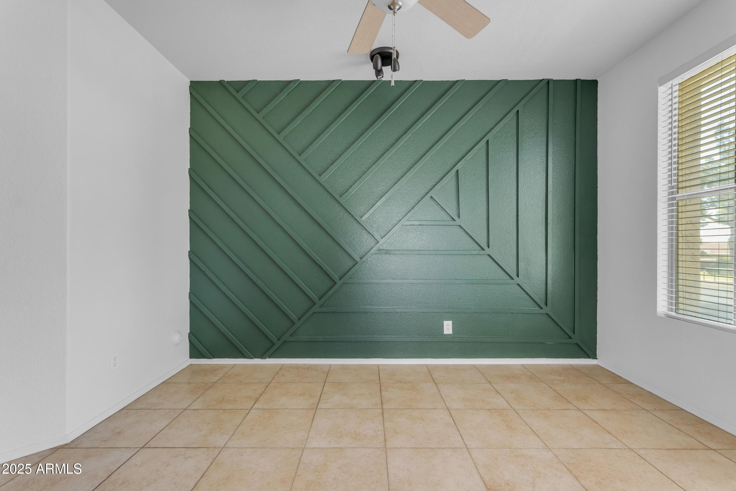 1837 E POLLACK Street