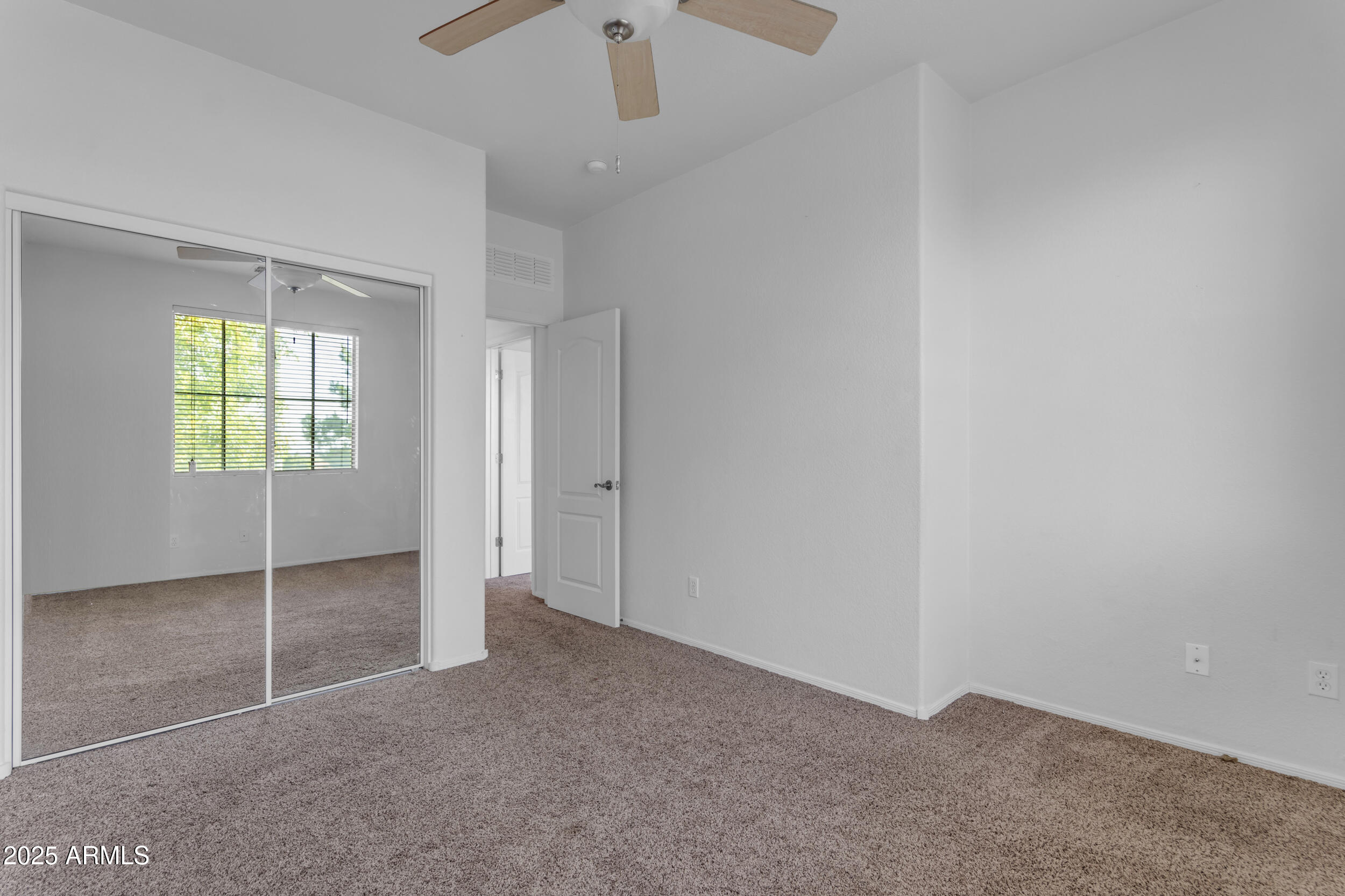 1837 E POLLACK Street