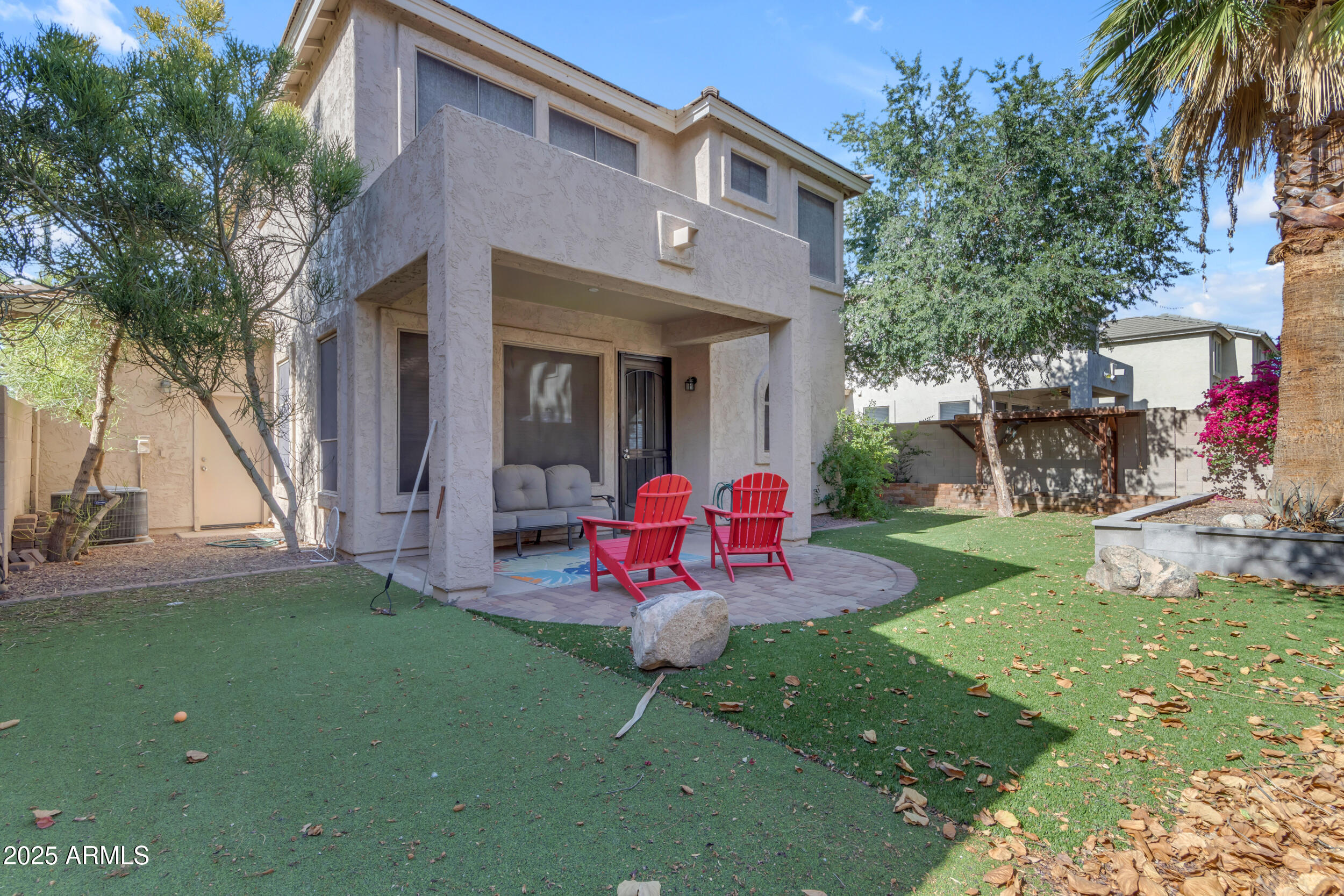 1837 E POLLACK Street