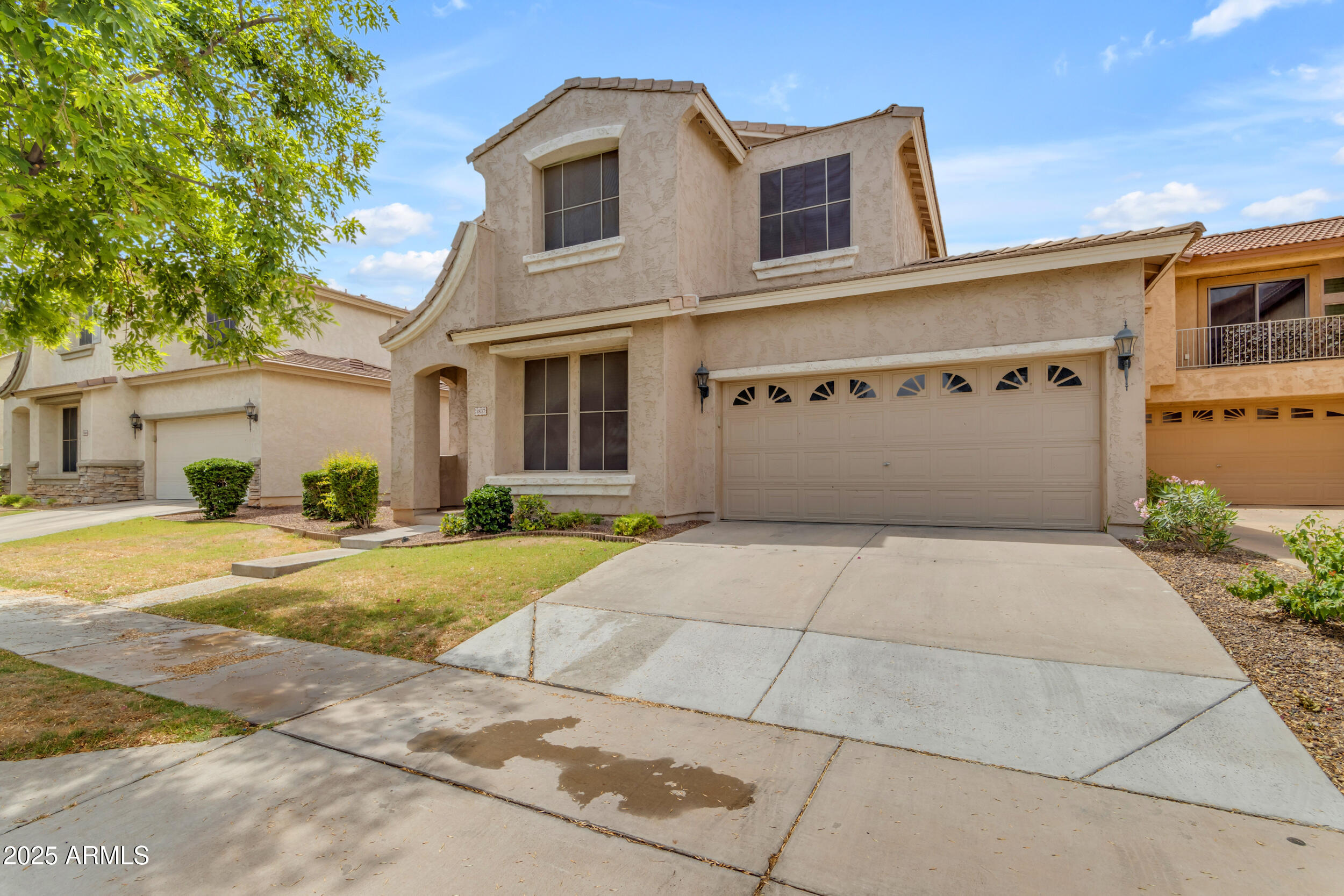 1837 E POLLACK Street