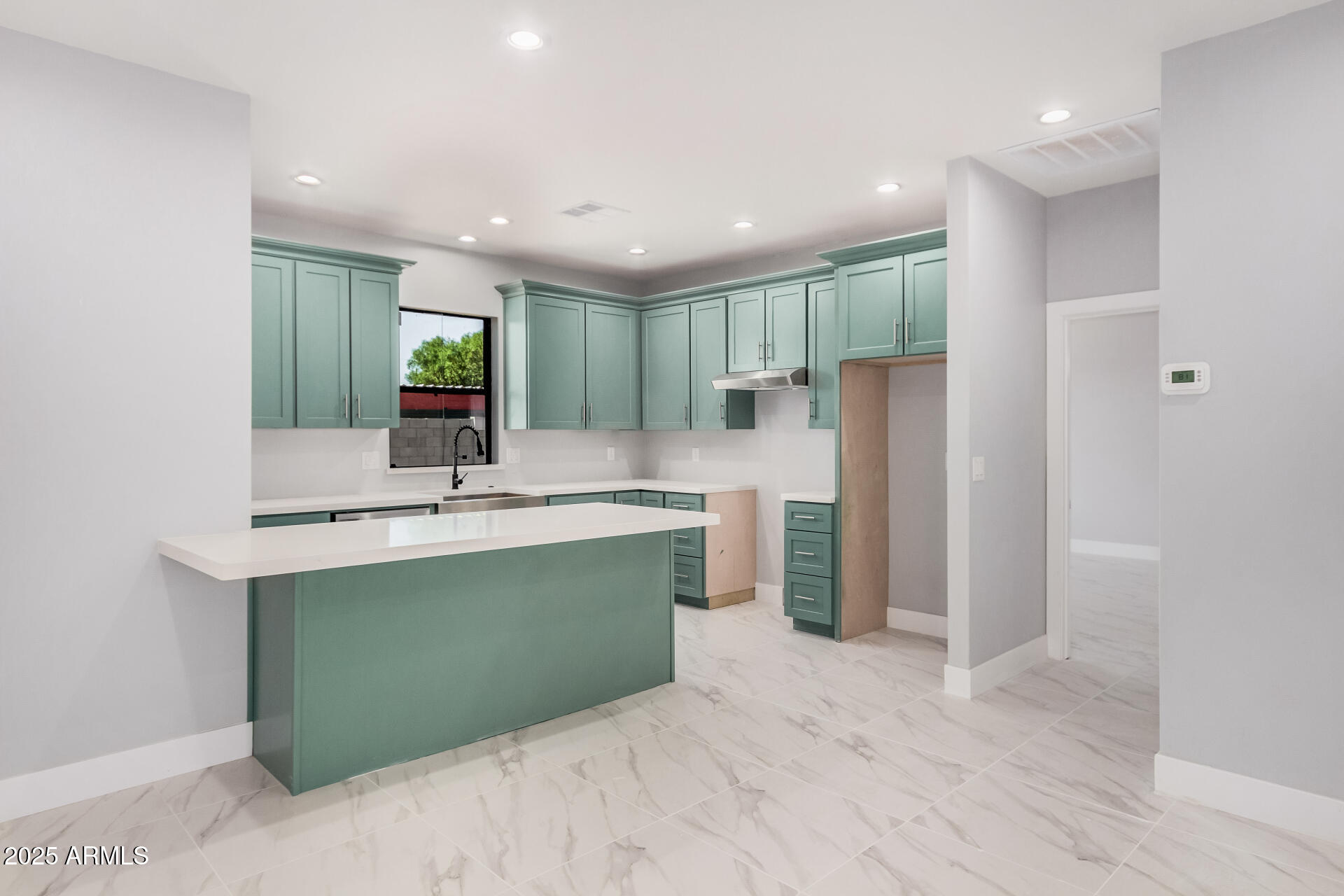 5499 E RED BIRD Lane