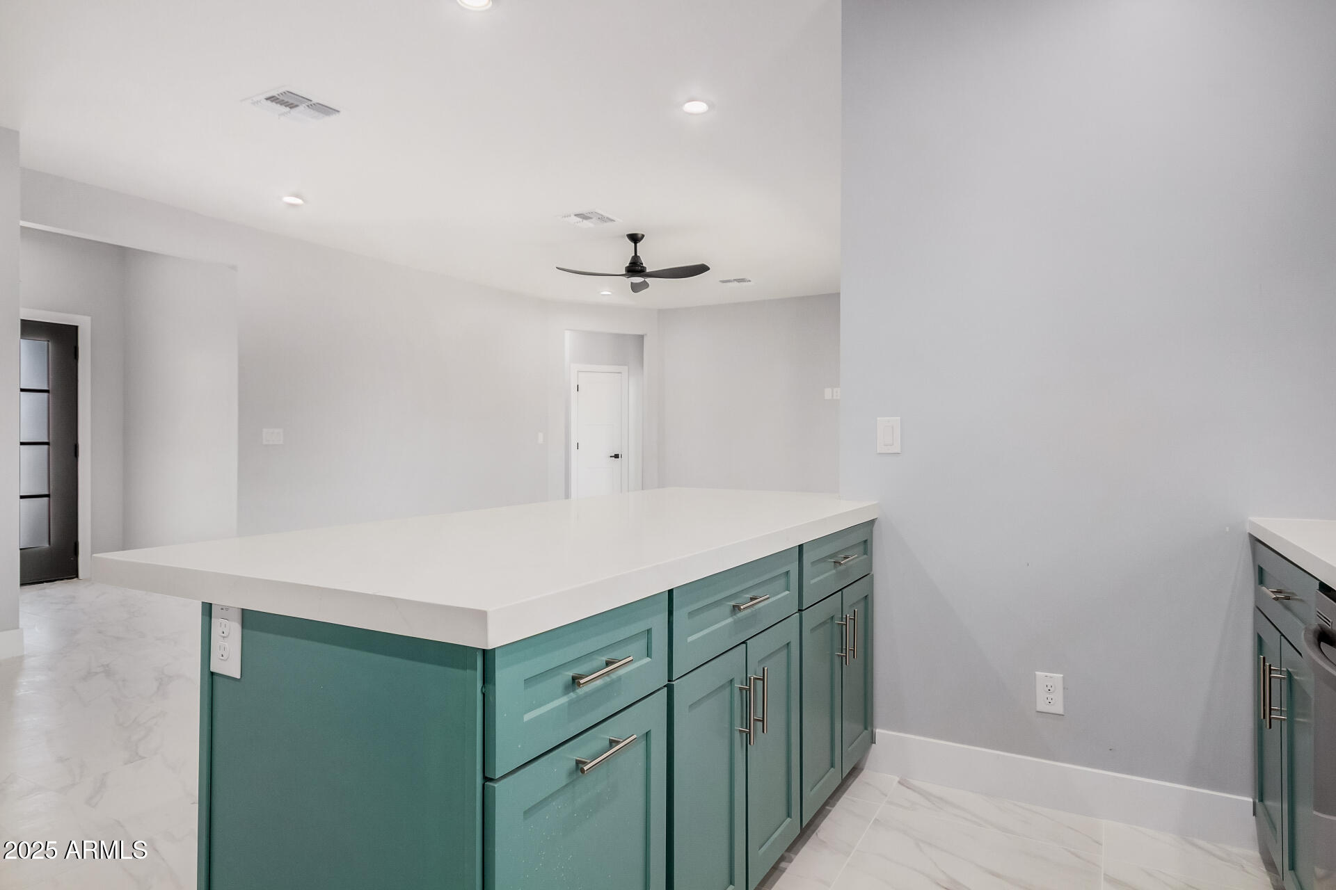 5499 E RED BIRD Lane