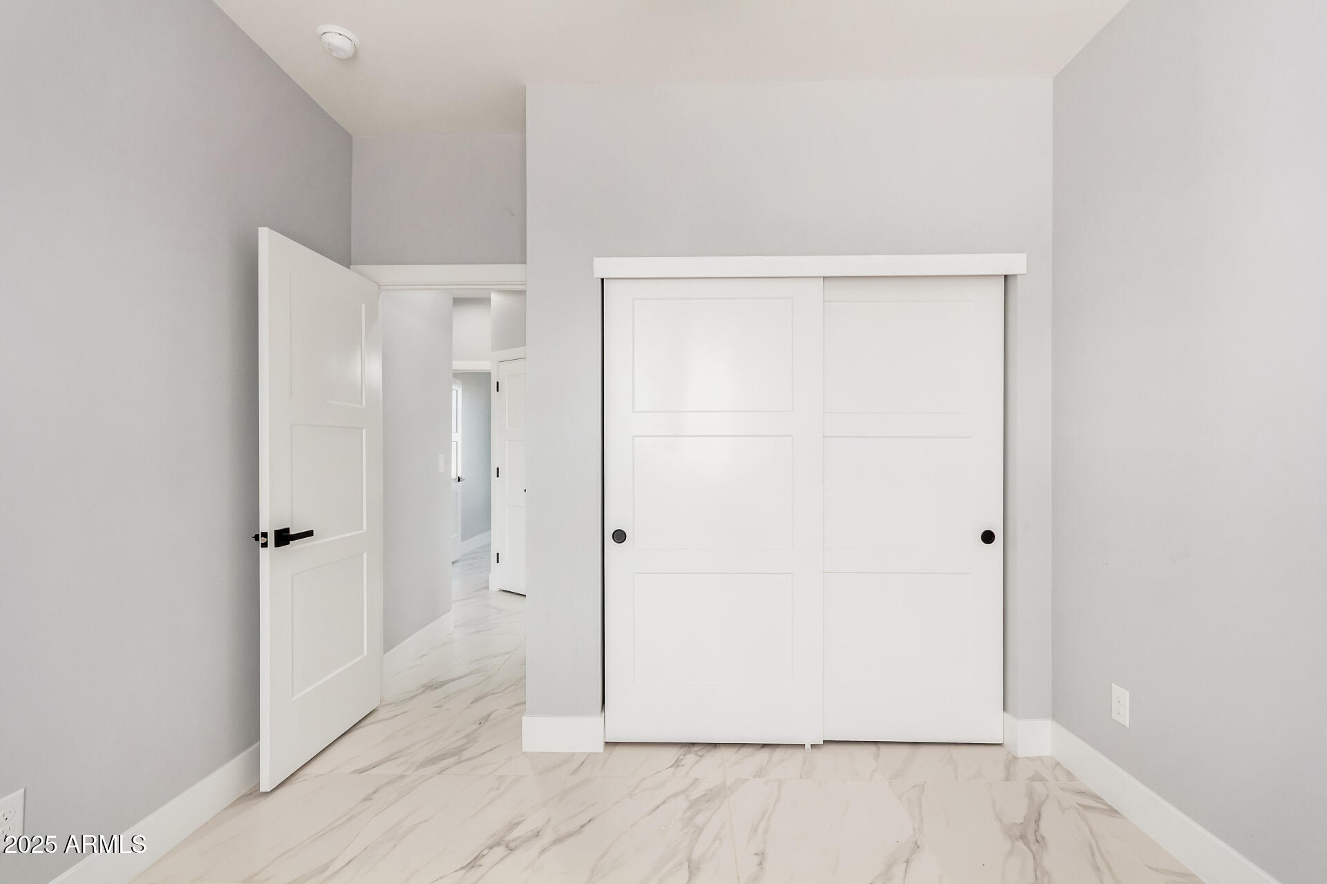 5499 E RED BIRD Lane