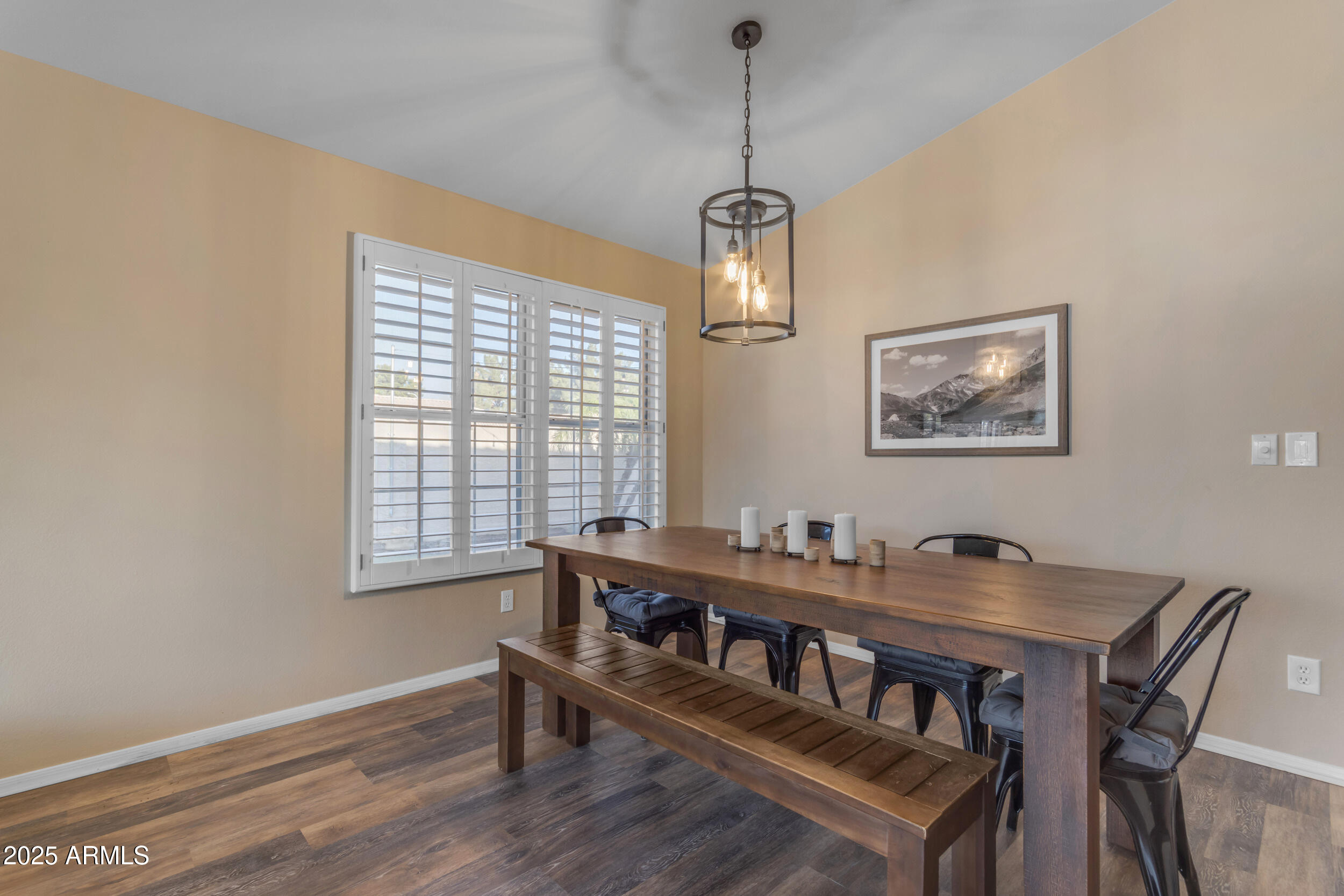 1823 W REMINGTON Drive