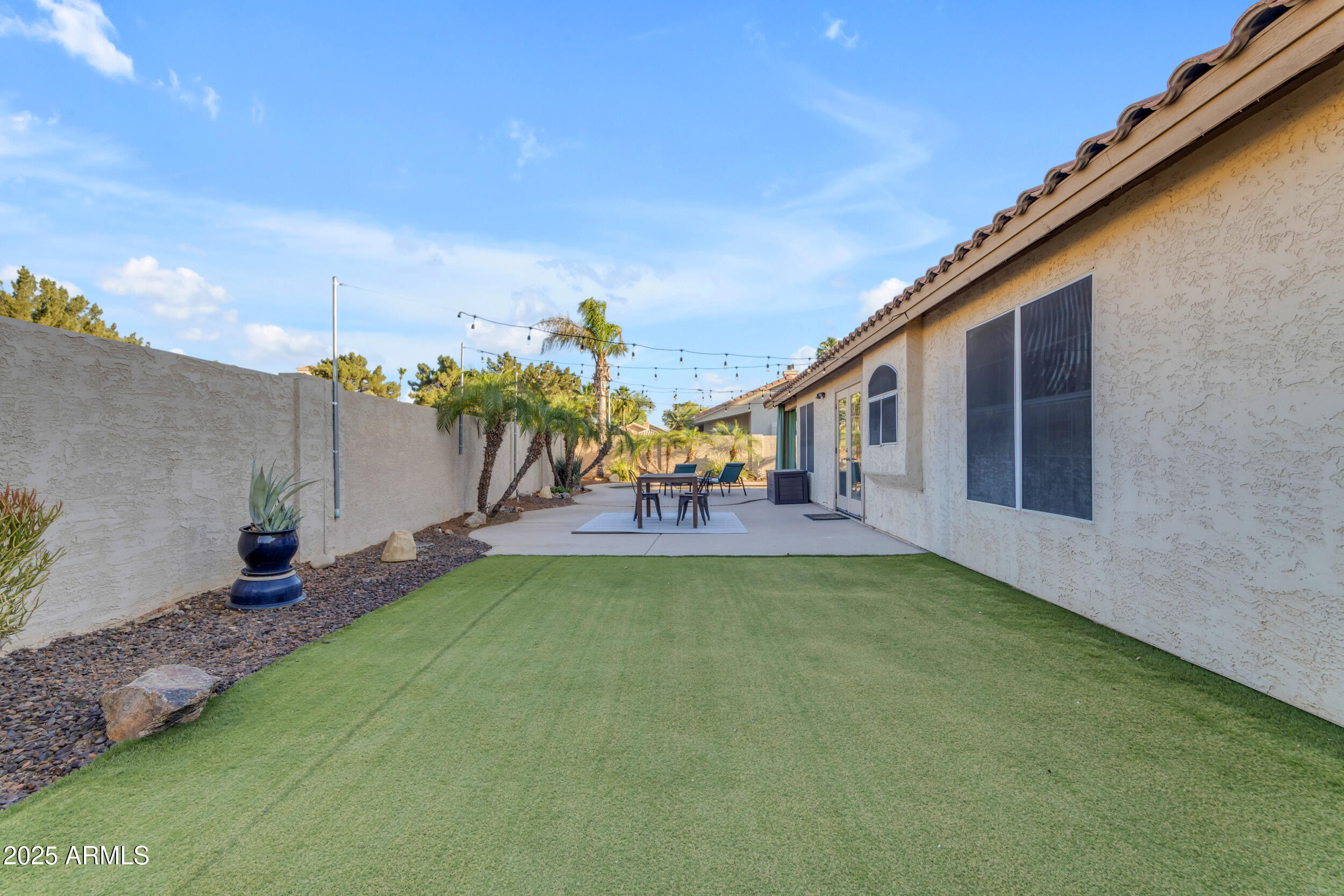 1823 W REMINGTON Drive