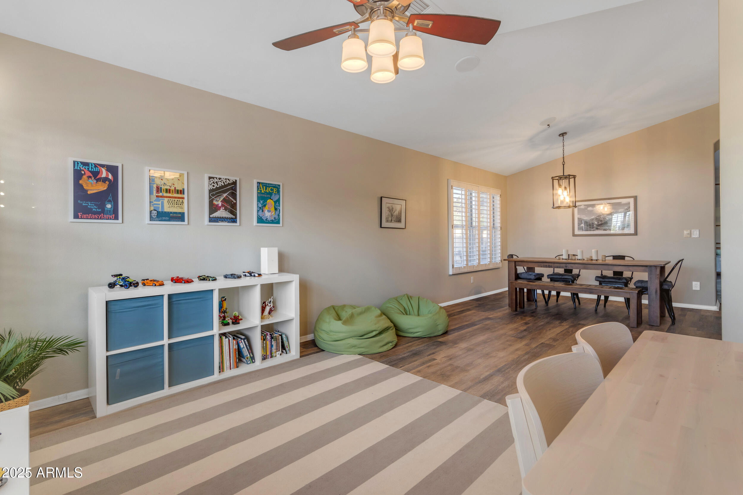 1823 W REMINGTON Drive