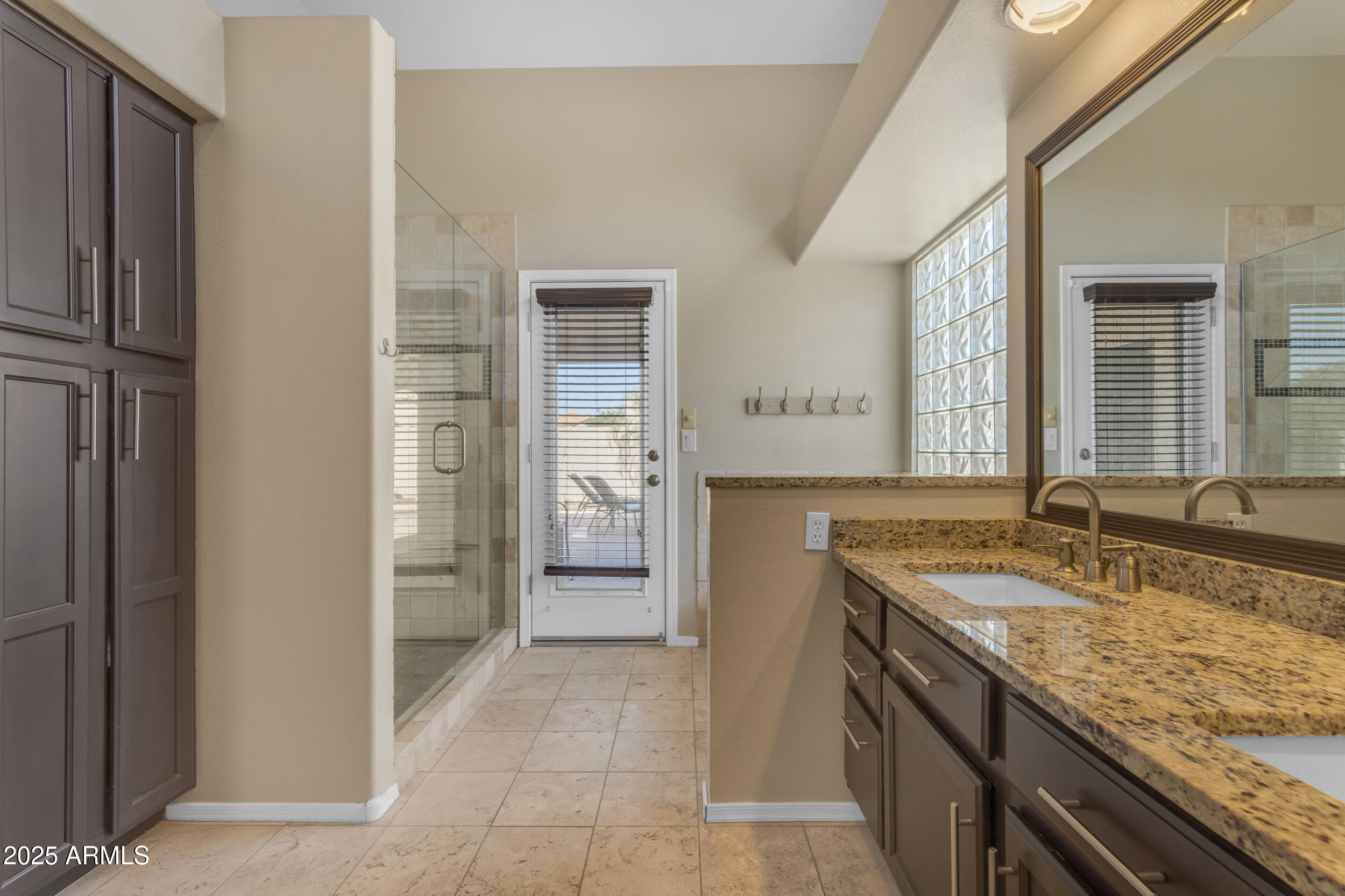 1823 W REMINGTON Drive