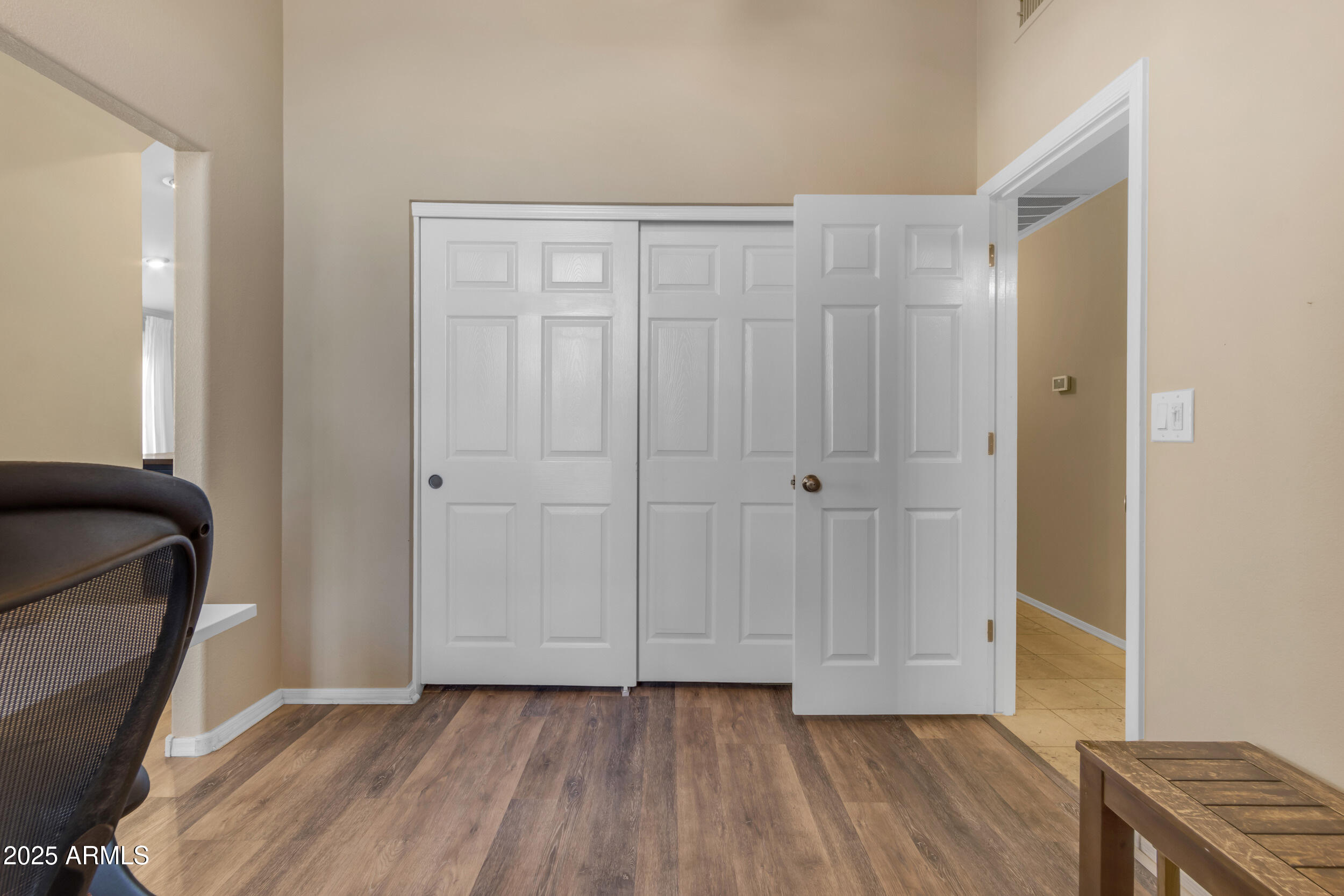 1823 W REMINGTON Drive