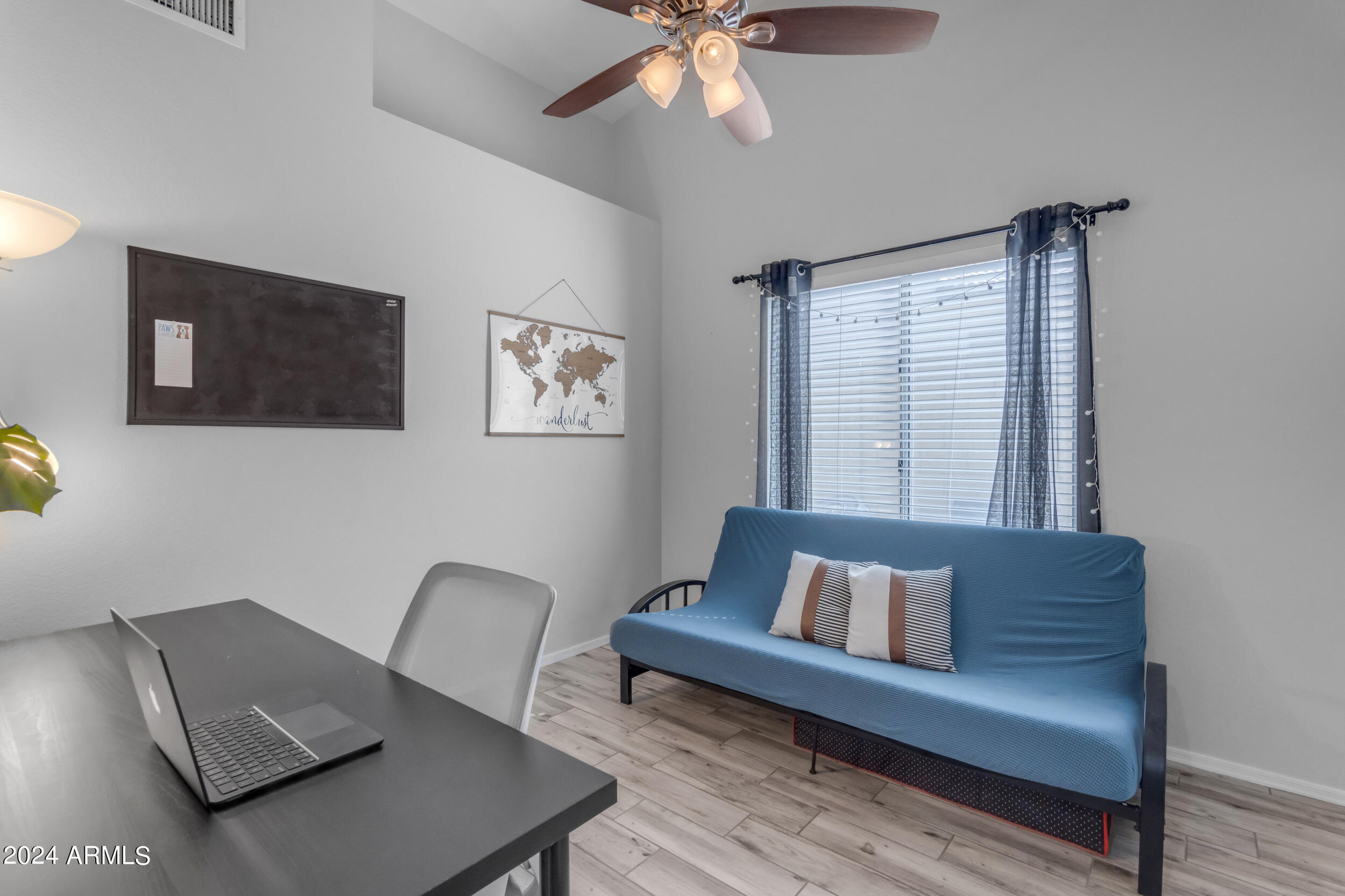1114 E ARTESIAN Way
