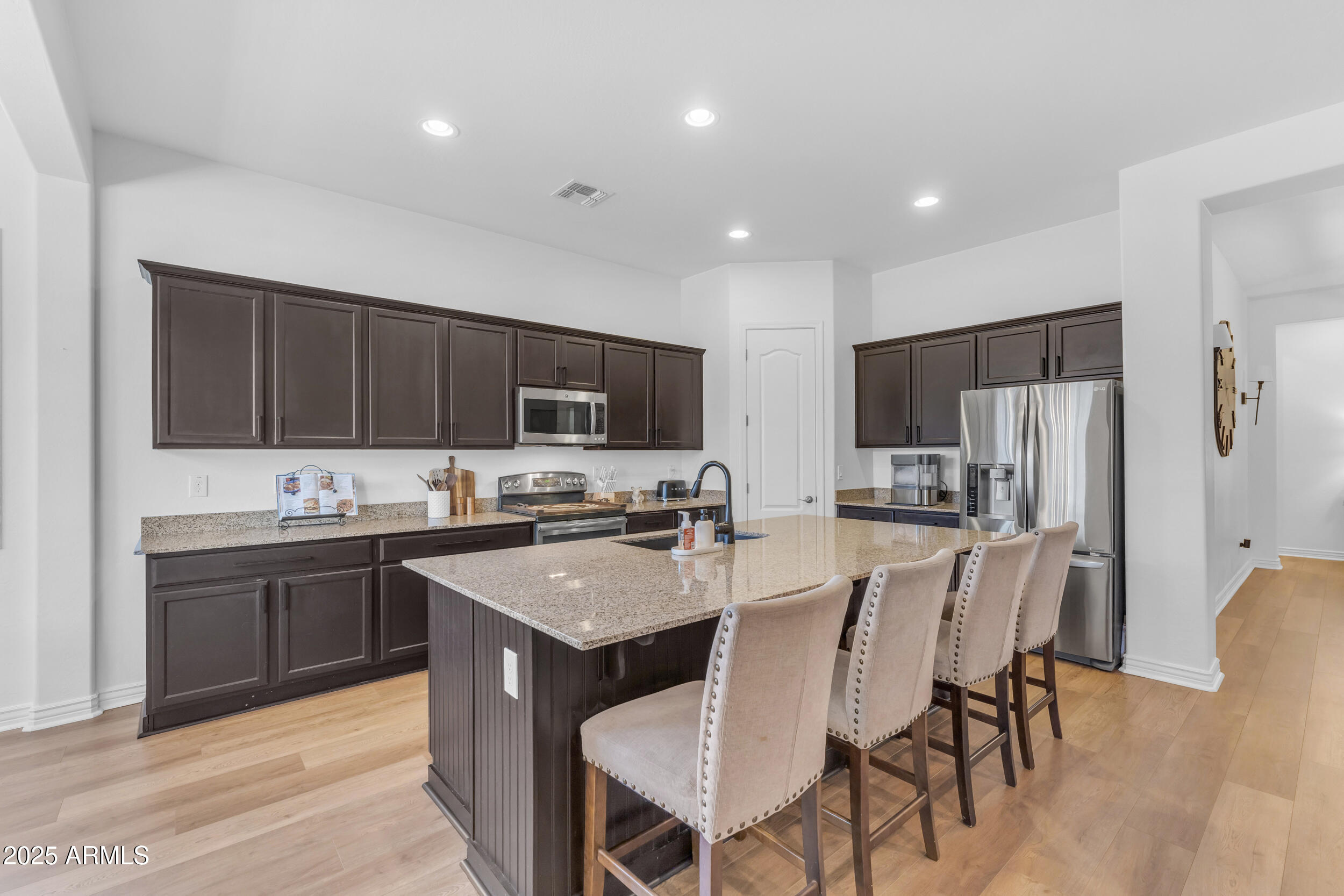 2459 E LINDRICK Drive