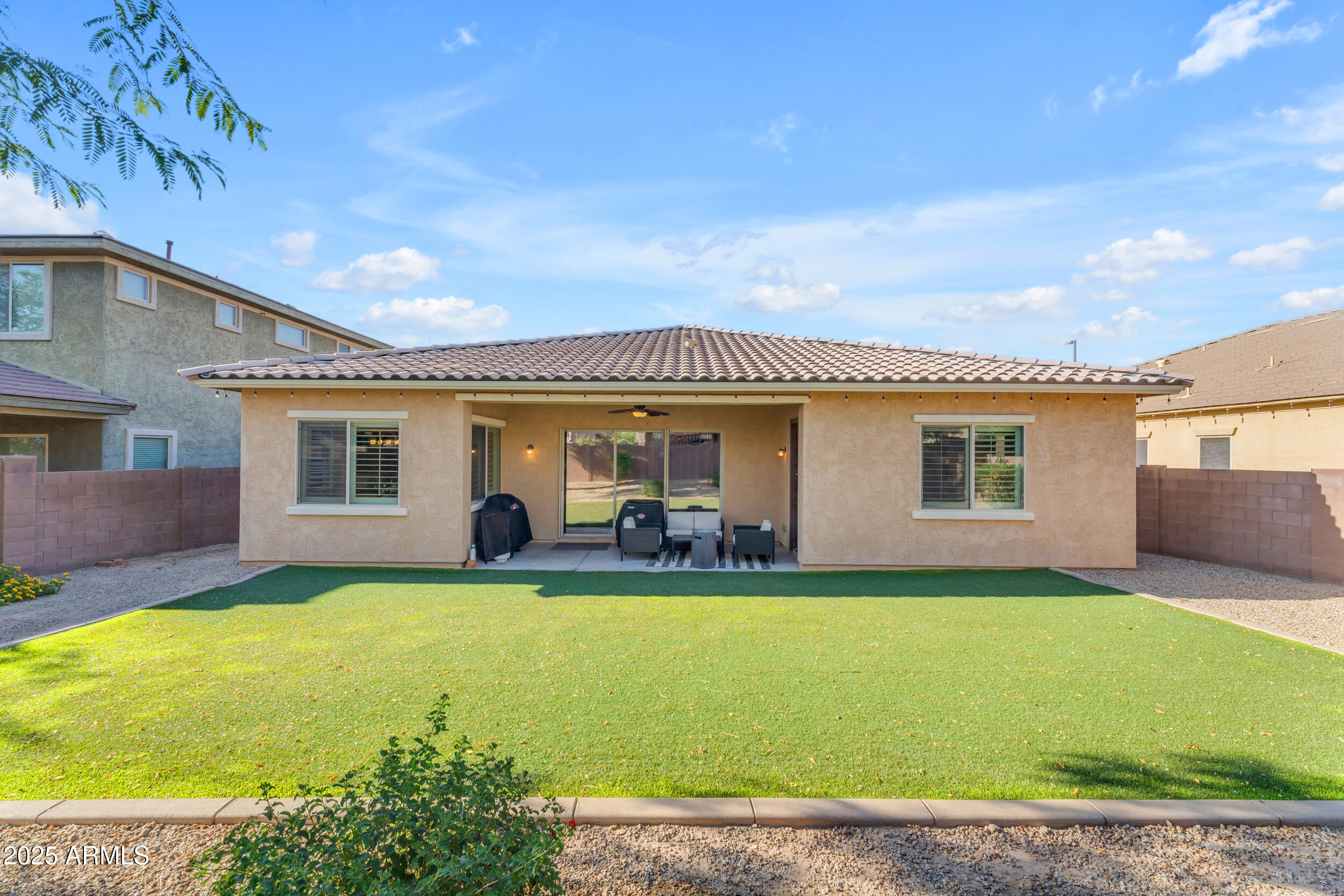 2459 E LINDRICK Drive