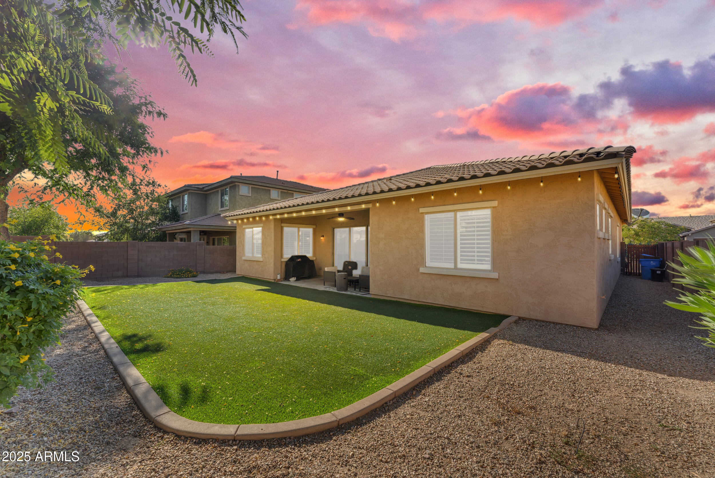 2459 E LINDRICK Drive