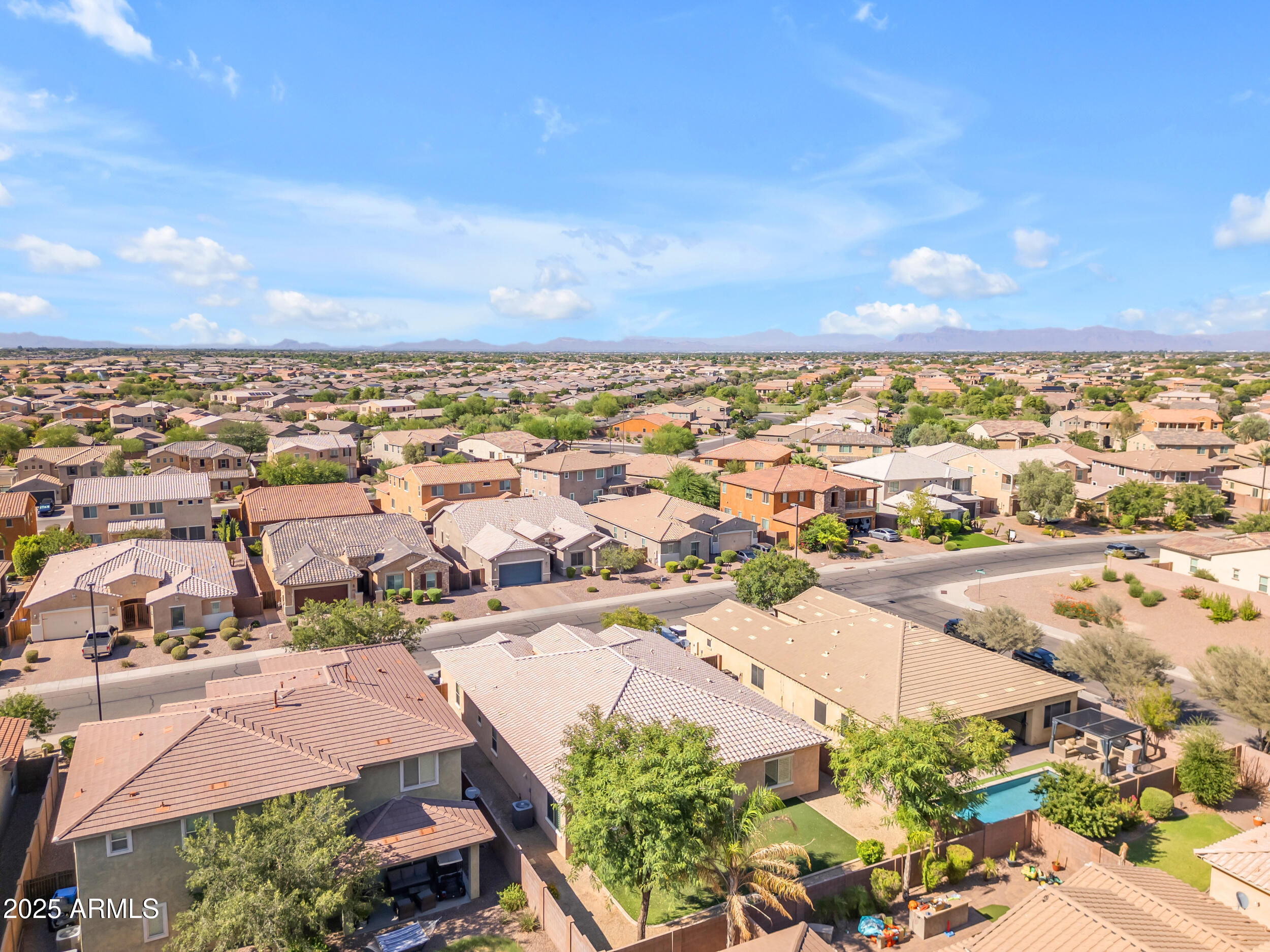 2459 E LINDRICK Drive