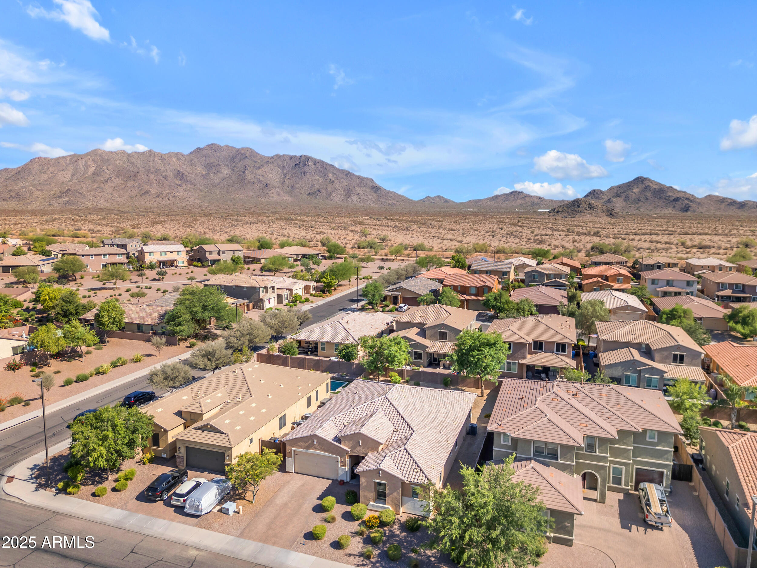 2459 E LINDRICK Drive