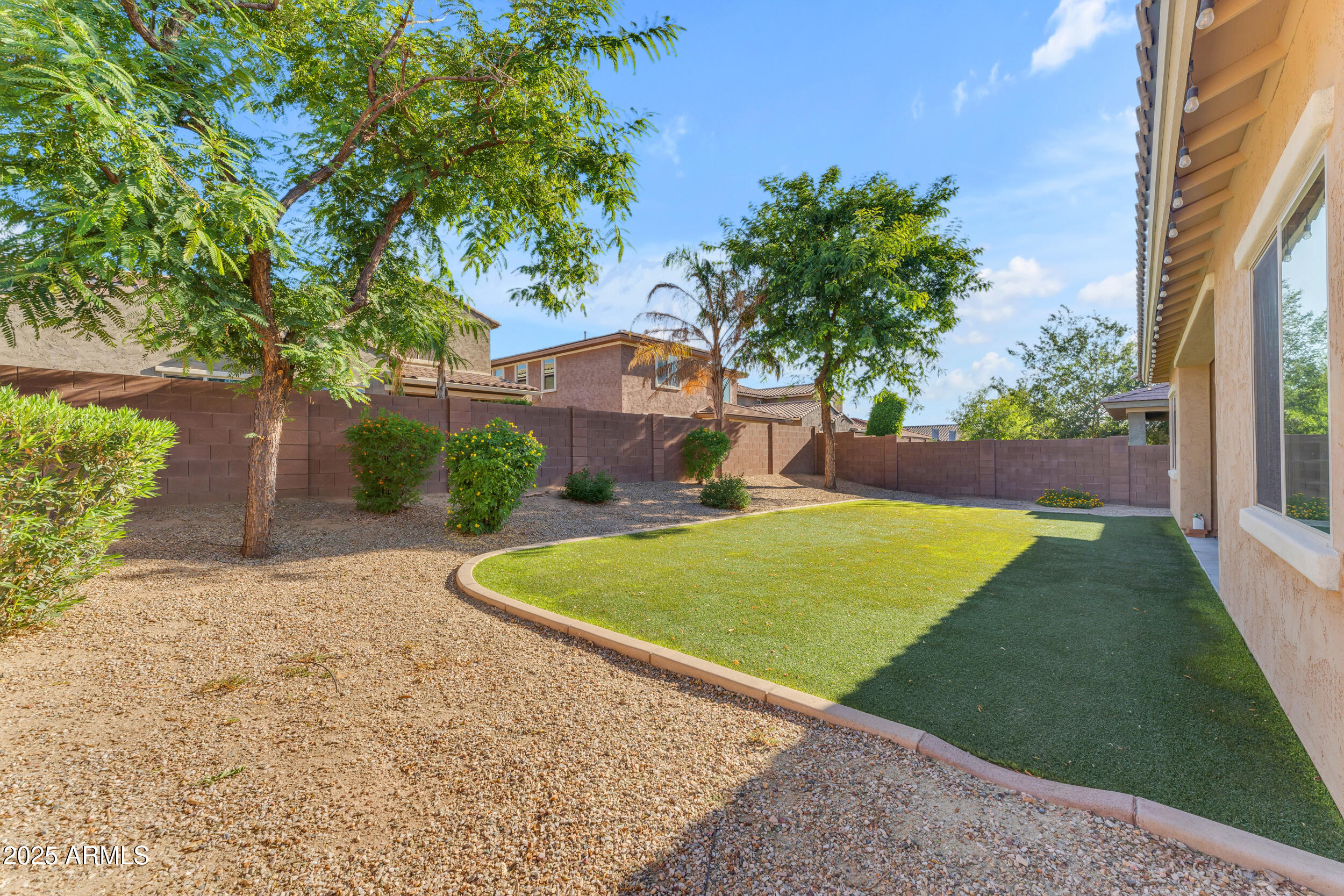 2459 E LINDRICK Drive