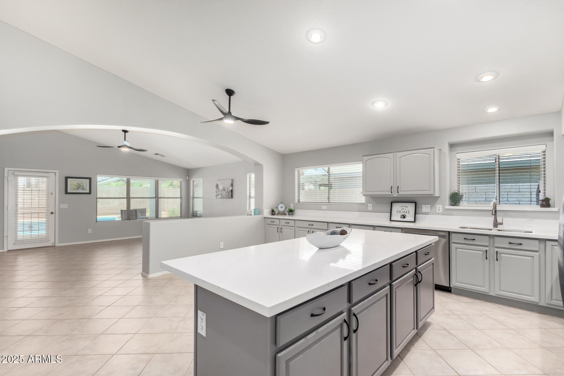 9856 E POSADA Avenue