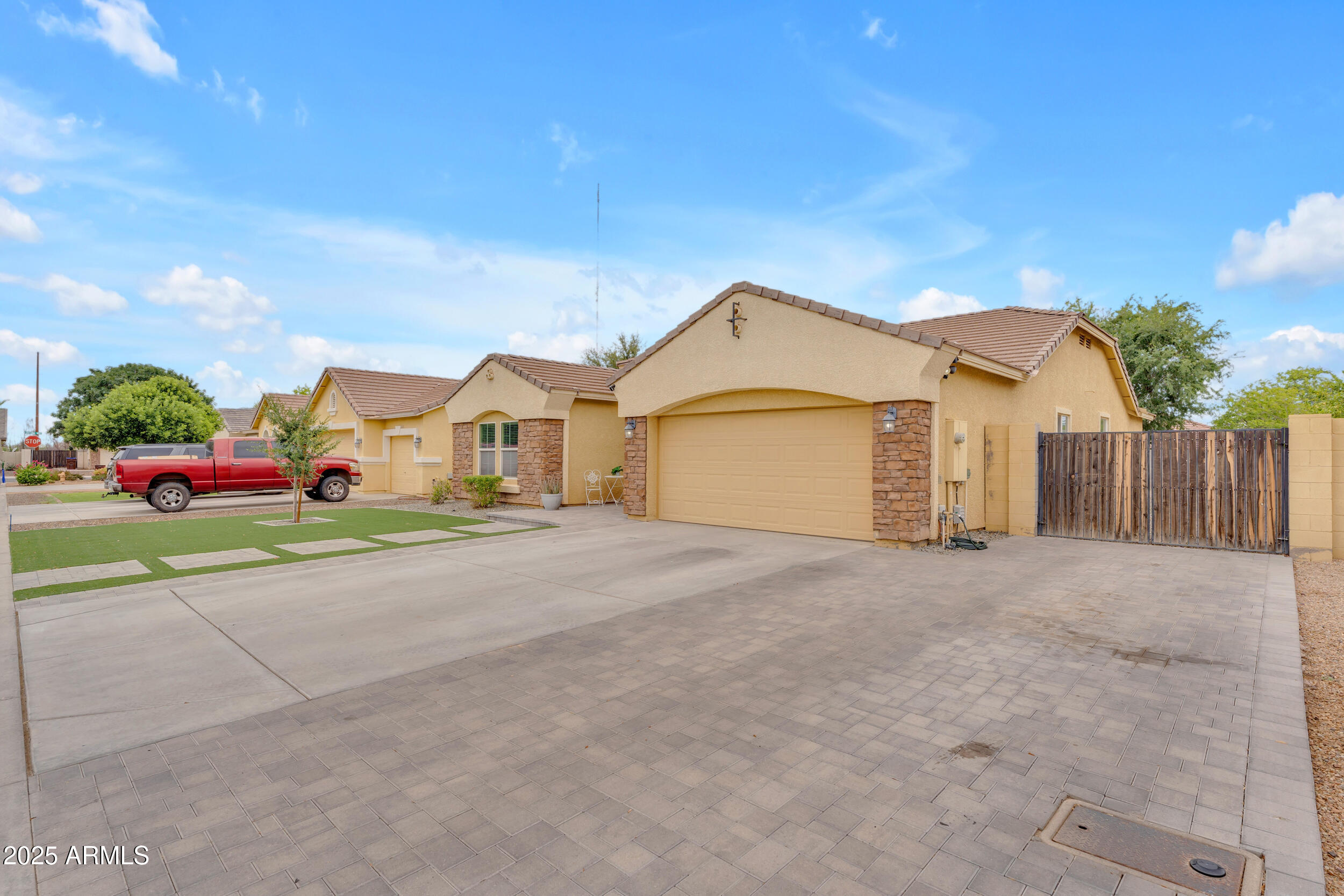 3592 E SANDWICK Drive