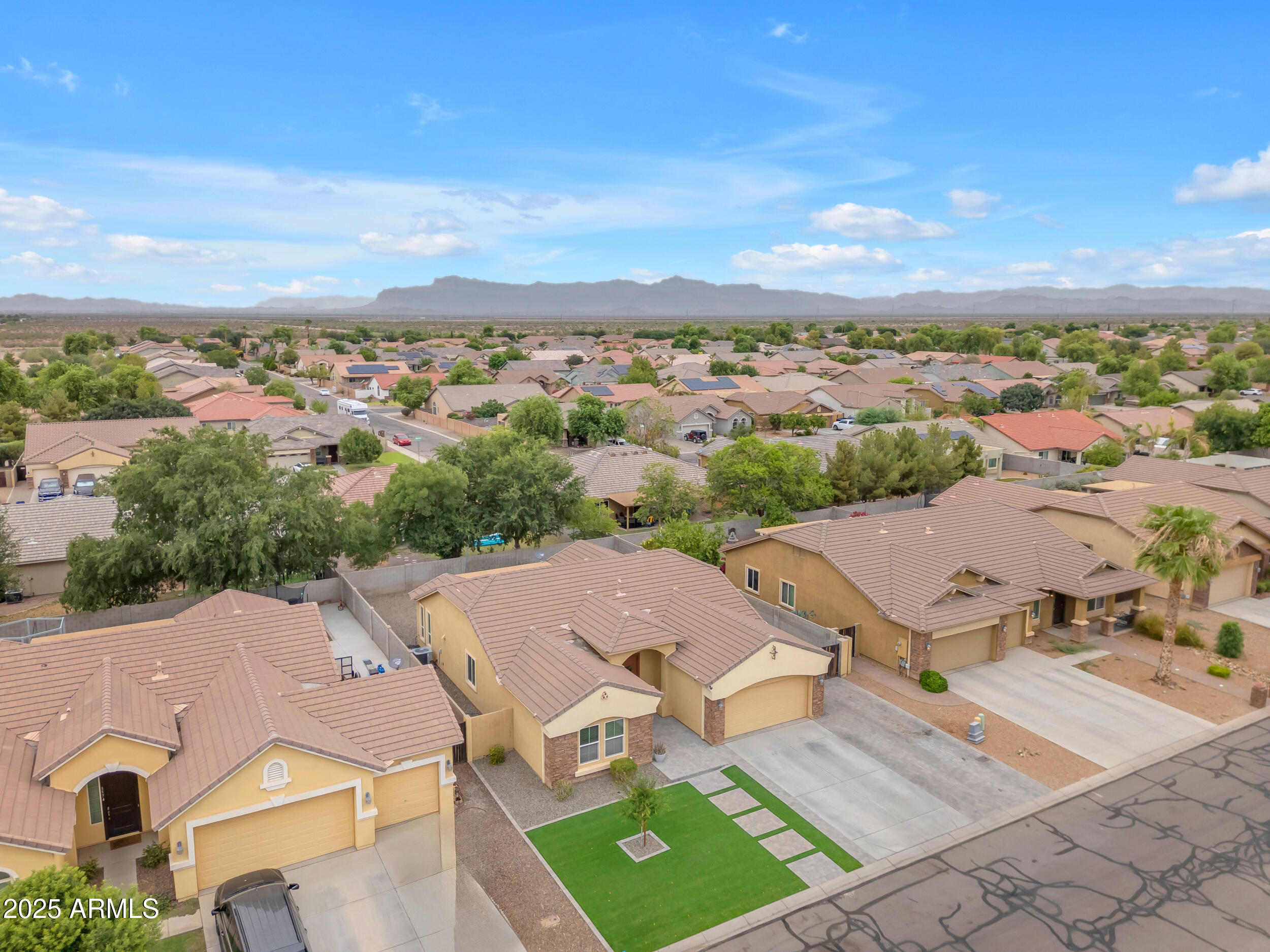 3592 E SANDWICK Drive