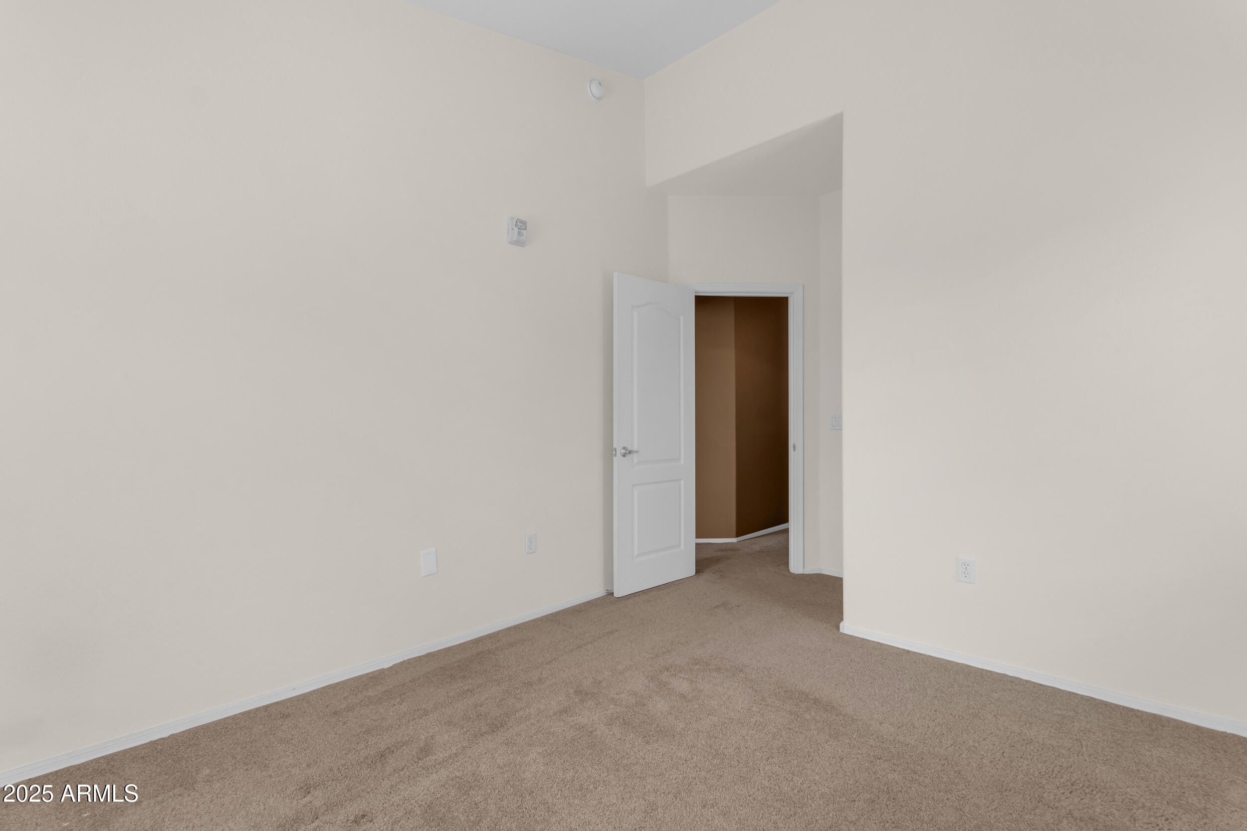 240 W JUNIPER Avenue, 1241