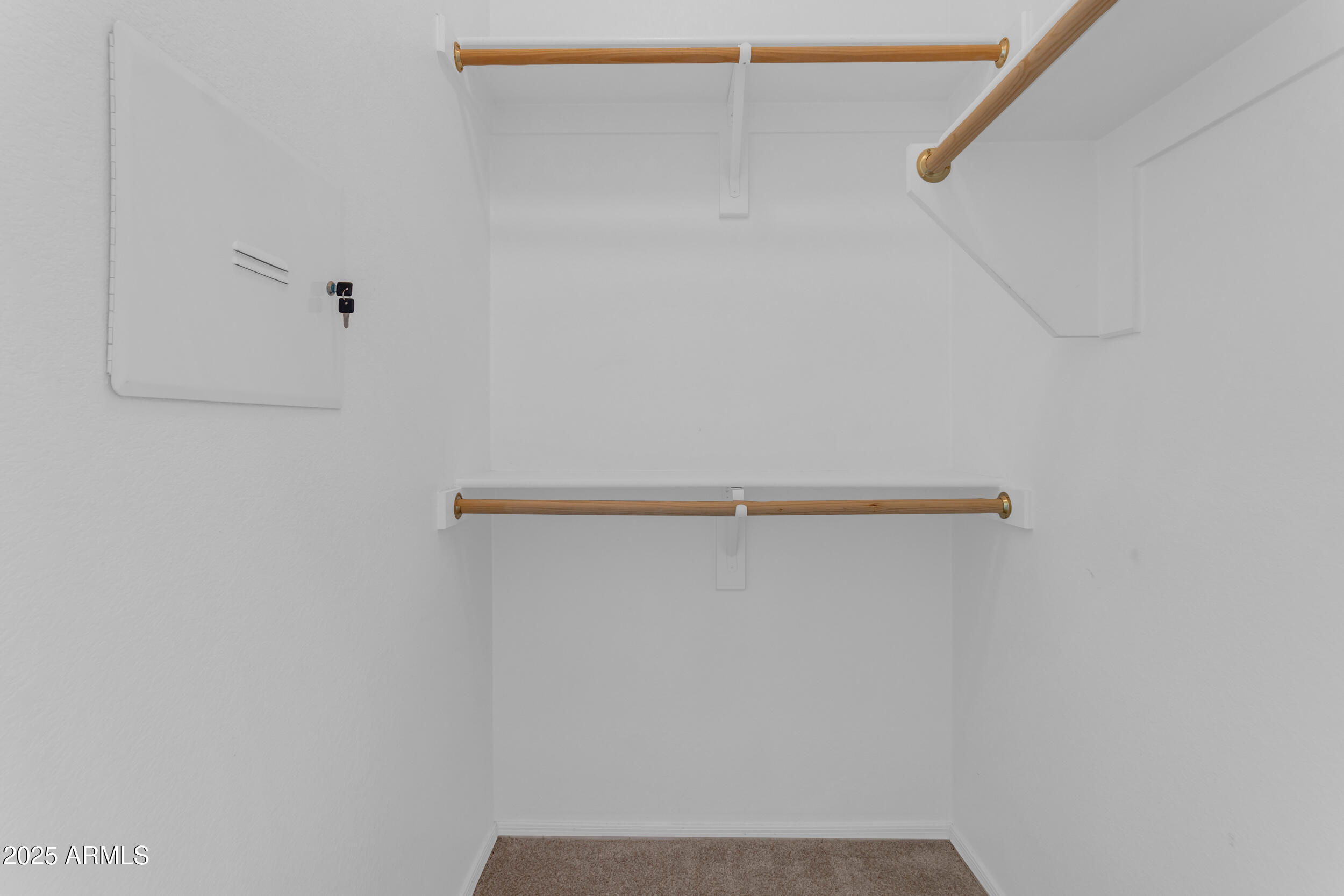 240 W JUNIPER Avenue, 1241