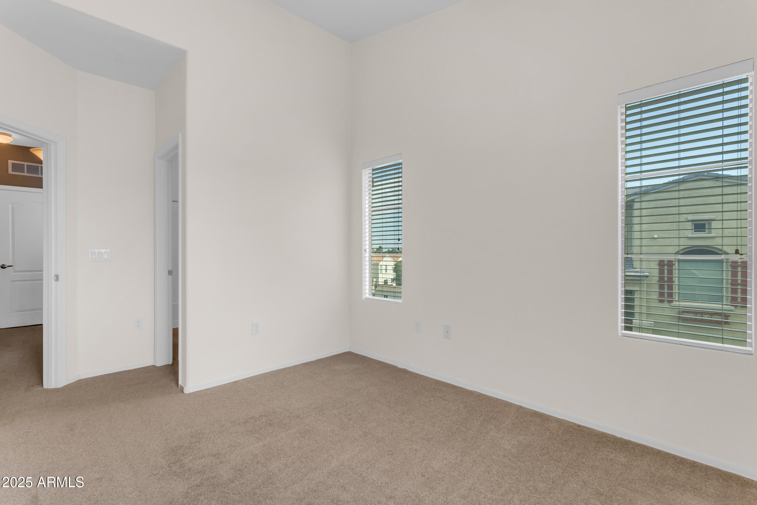 240 W JUNIPER Avenue, 1241