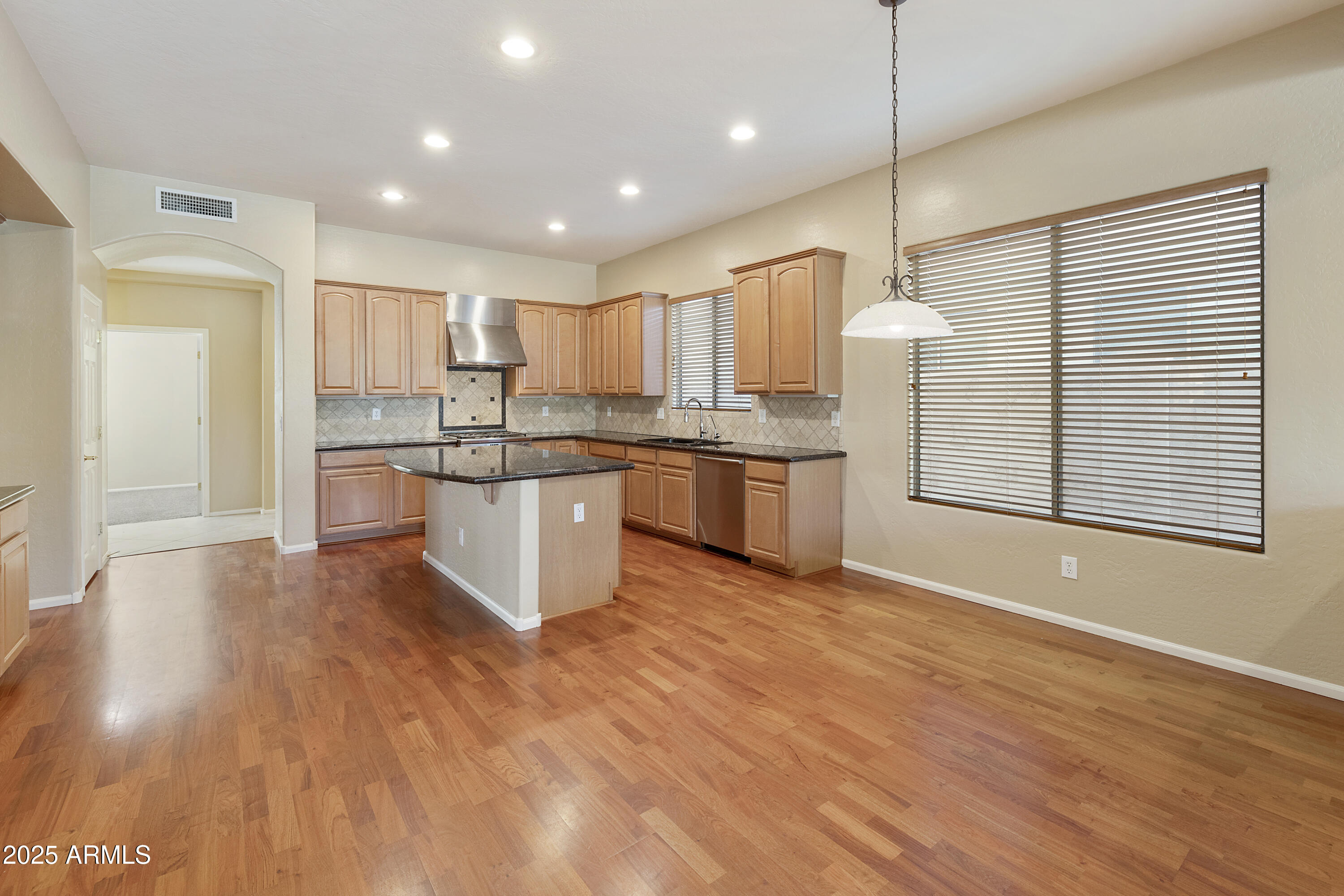 4220 E MARSHALL Avenue