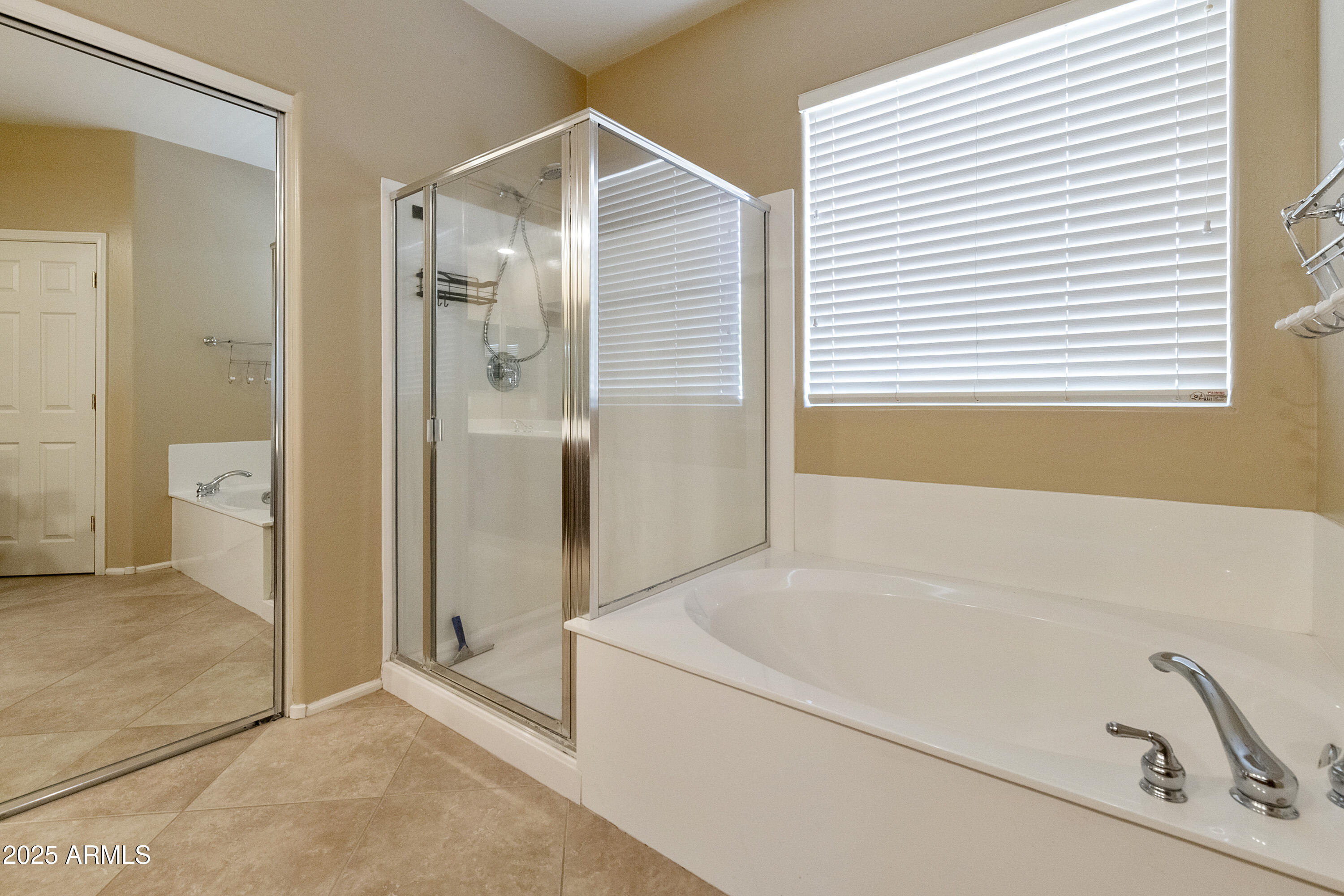 4220 E MARSHALL Avenue