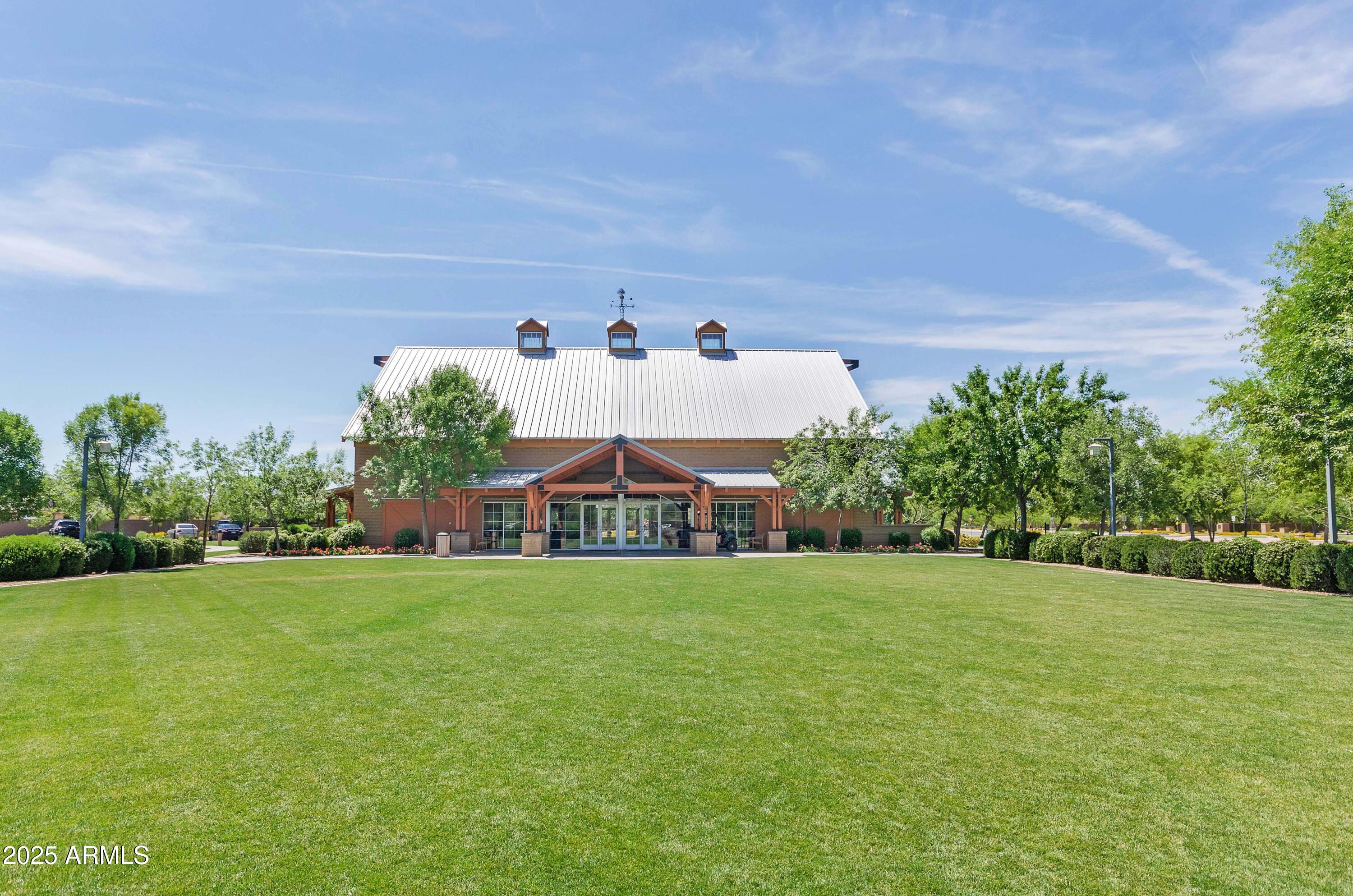 4220 E MARSHALL Avenue