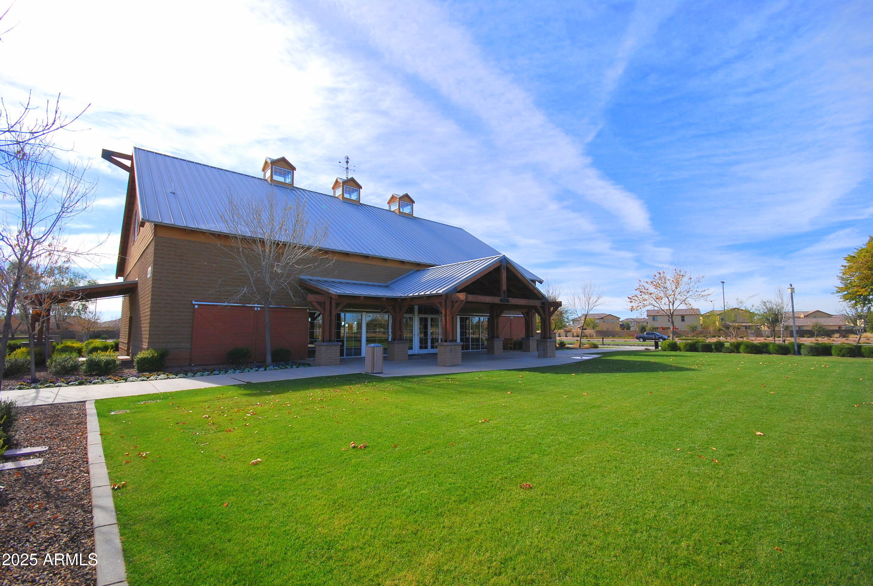 4220 E MARSHALL Avenue