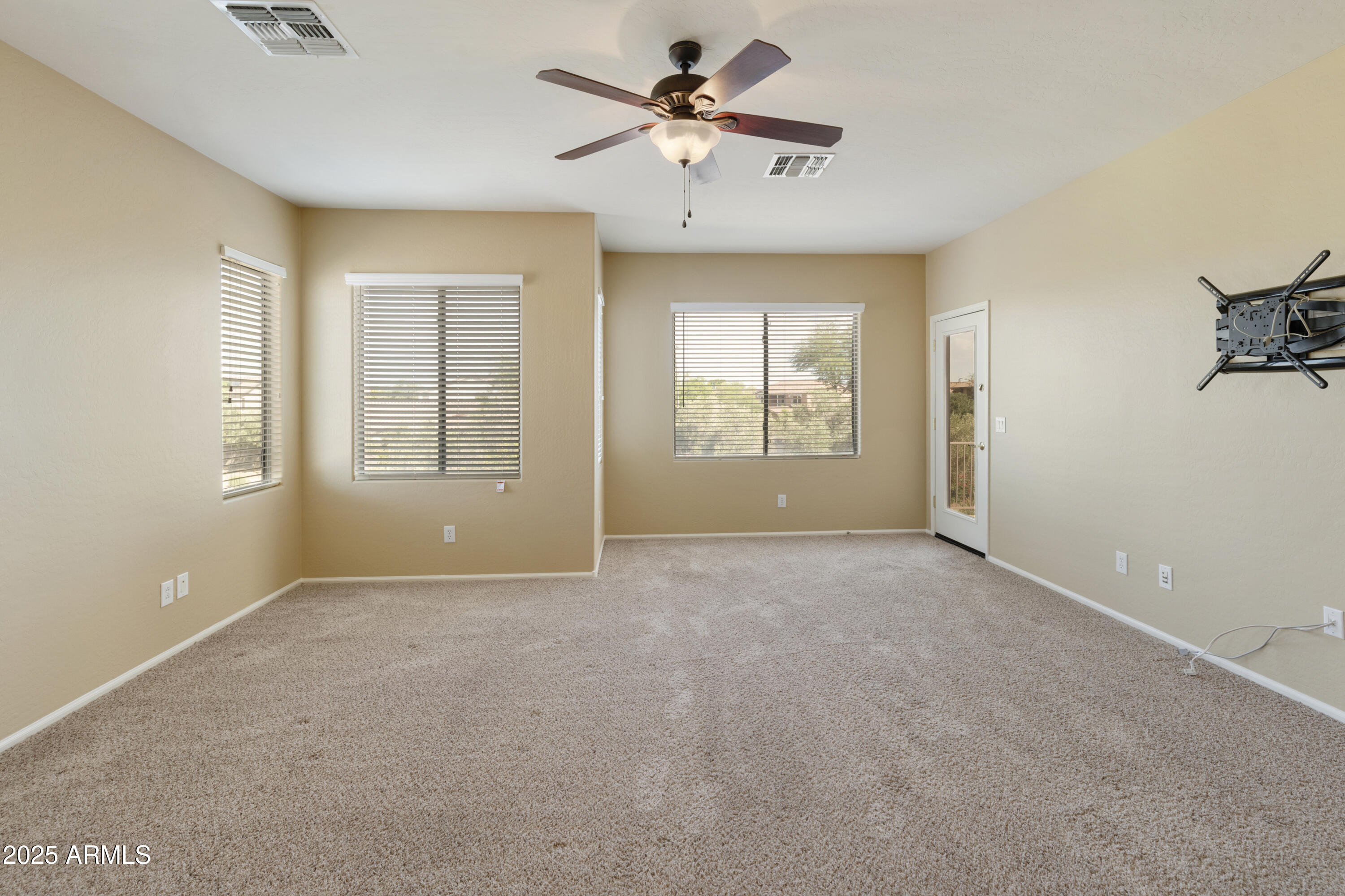 4220 E MARSHALL Avenue