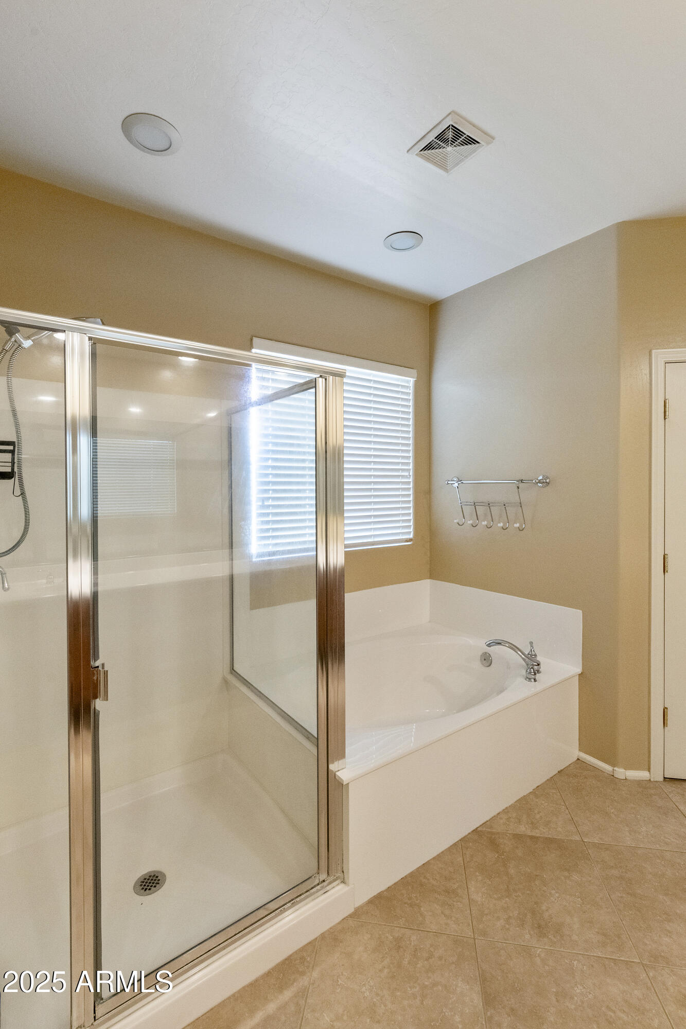 4220 E MARSHALL Avenue