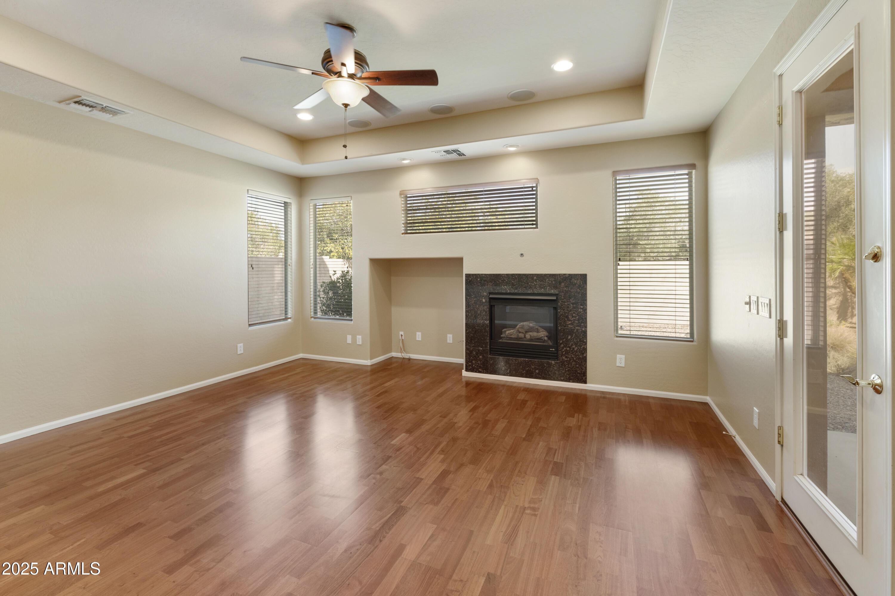 4220 E MARSHALL Avenue