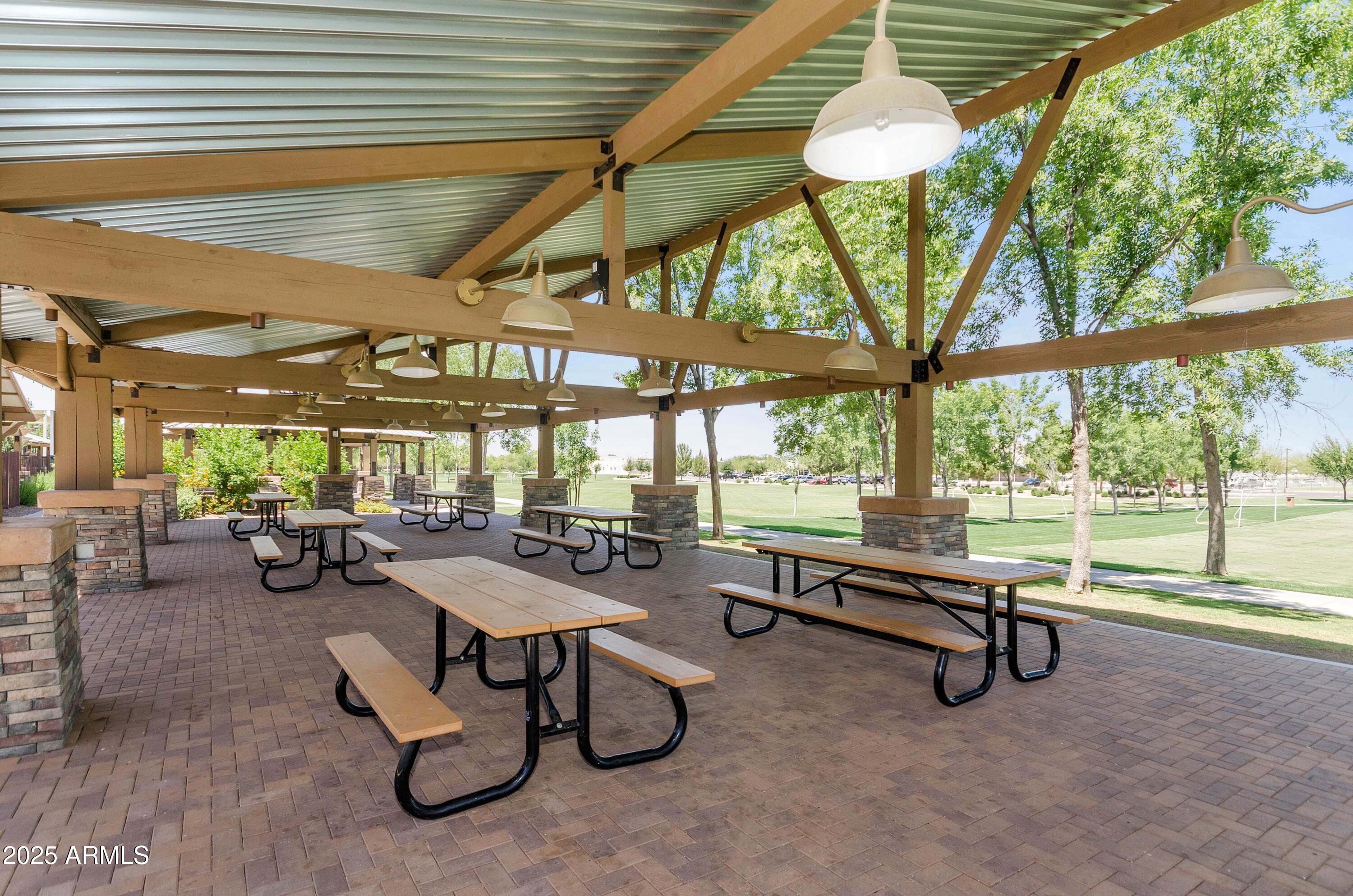 4220 E MARSHALL Avenue