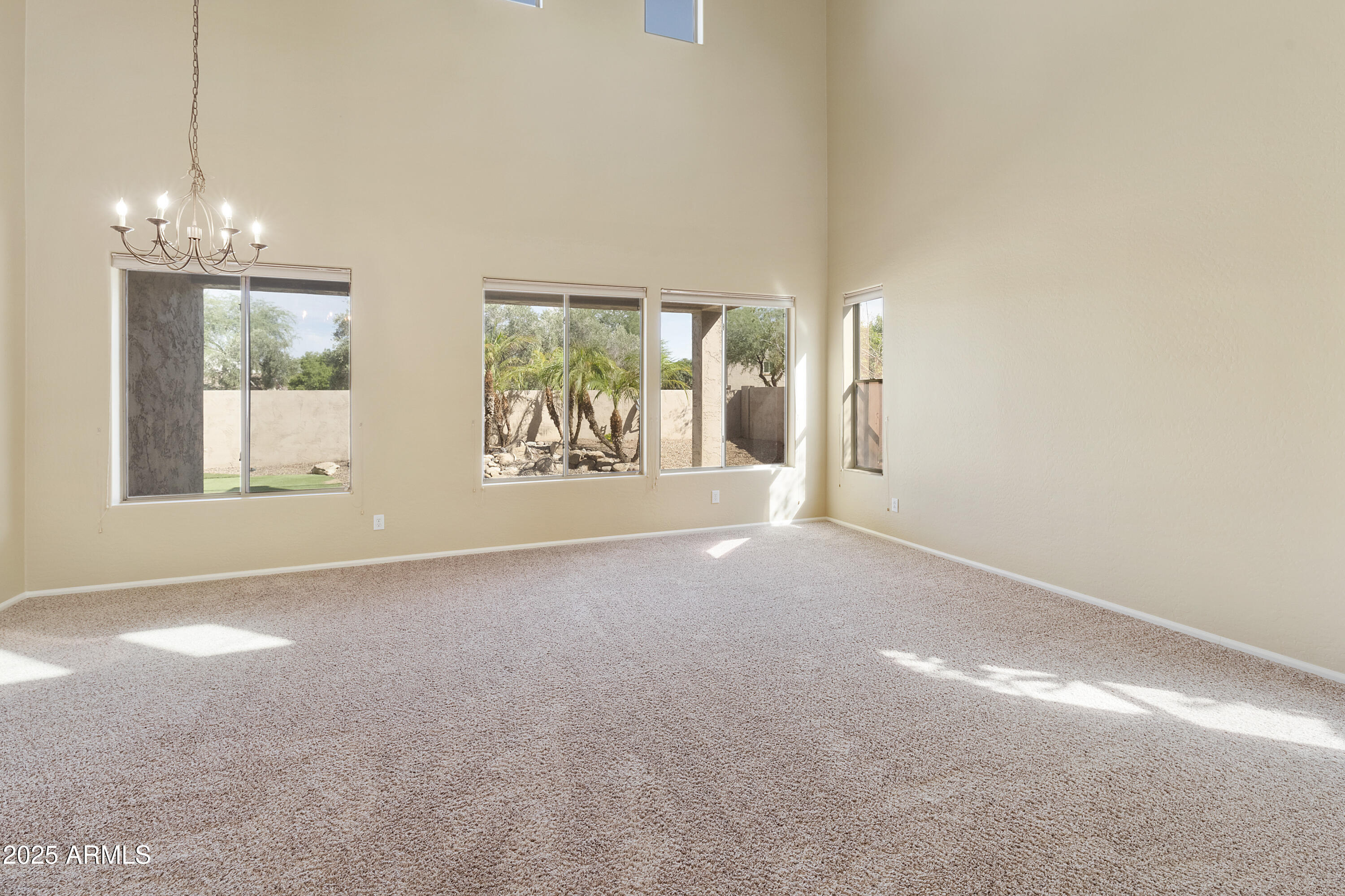 4220 E MARSHALL Avenue