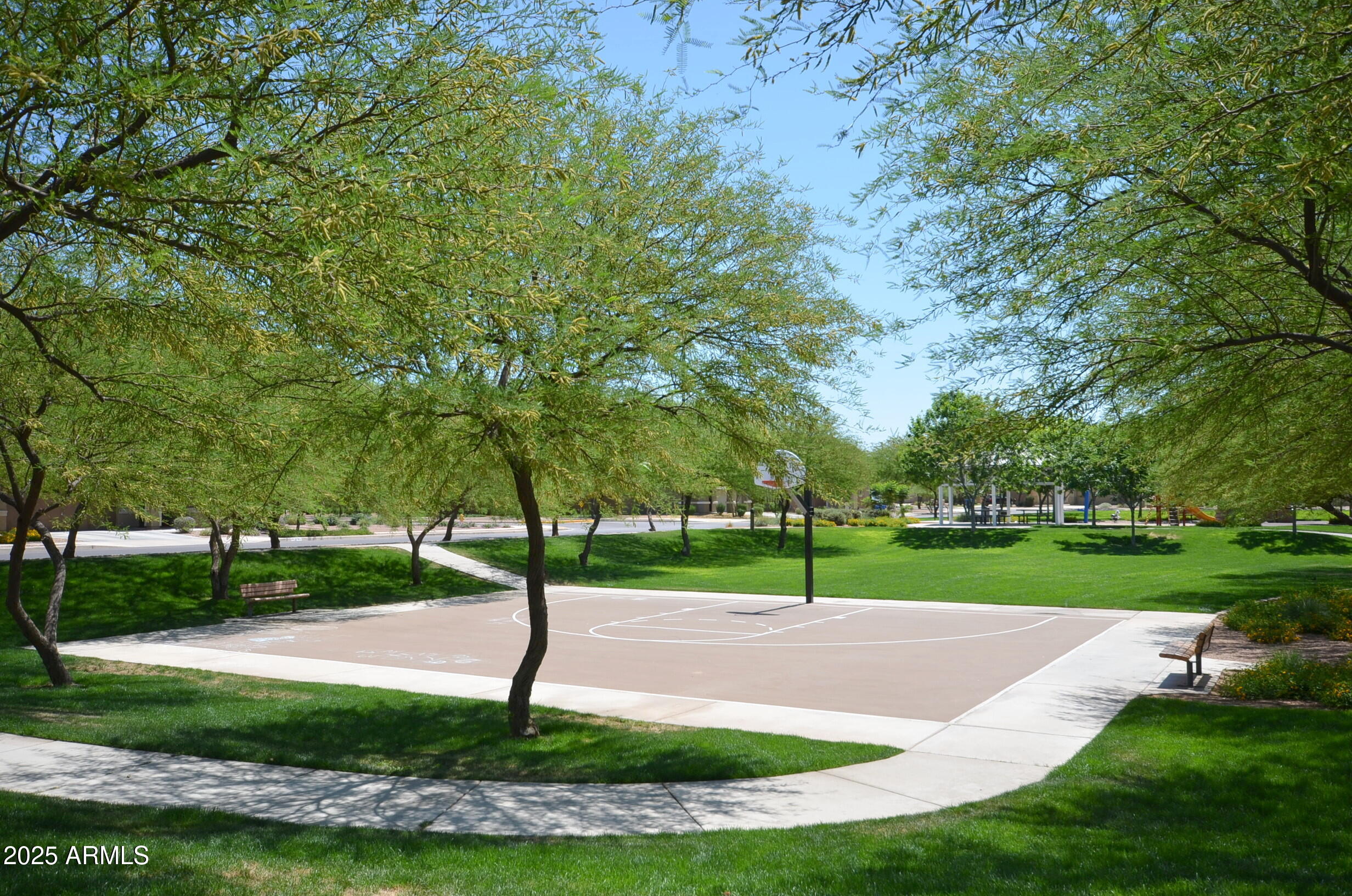 4220 E MARSHALL Avenue