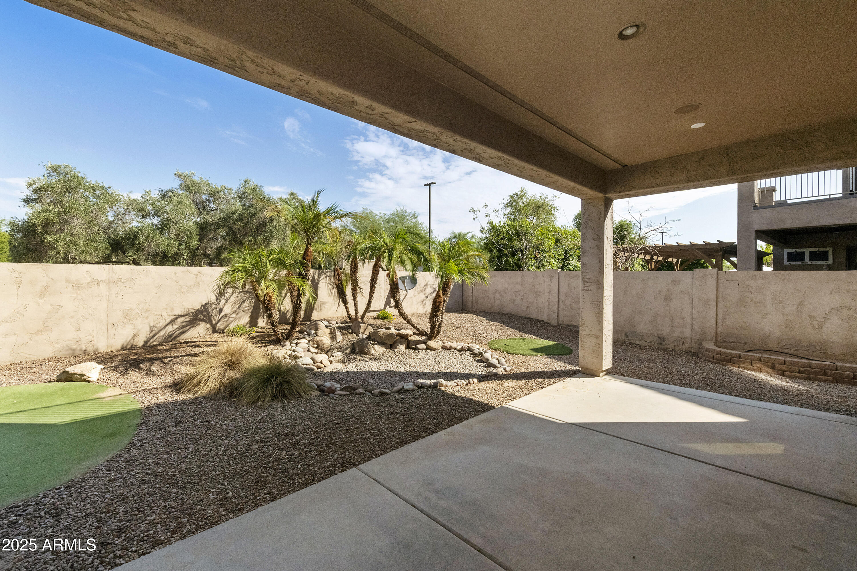 4220 E MARSHALL Avenue