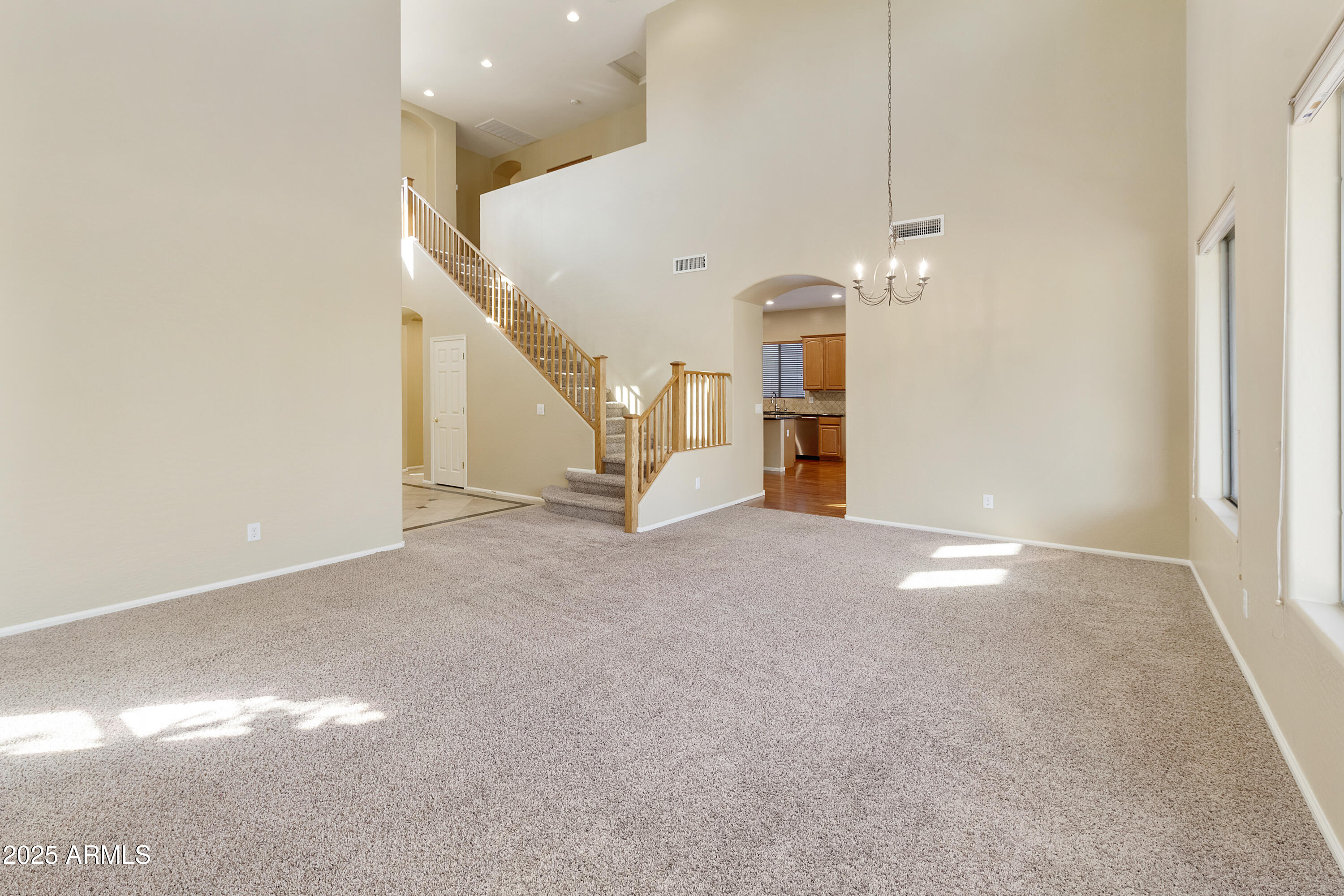 4220 E MARSHALL Avenue