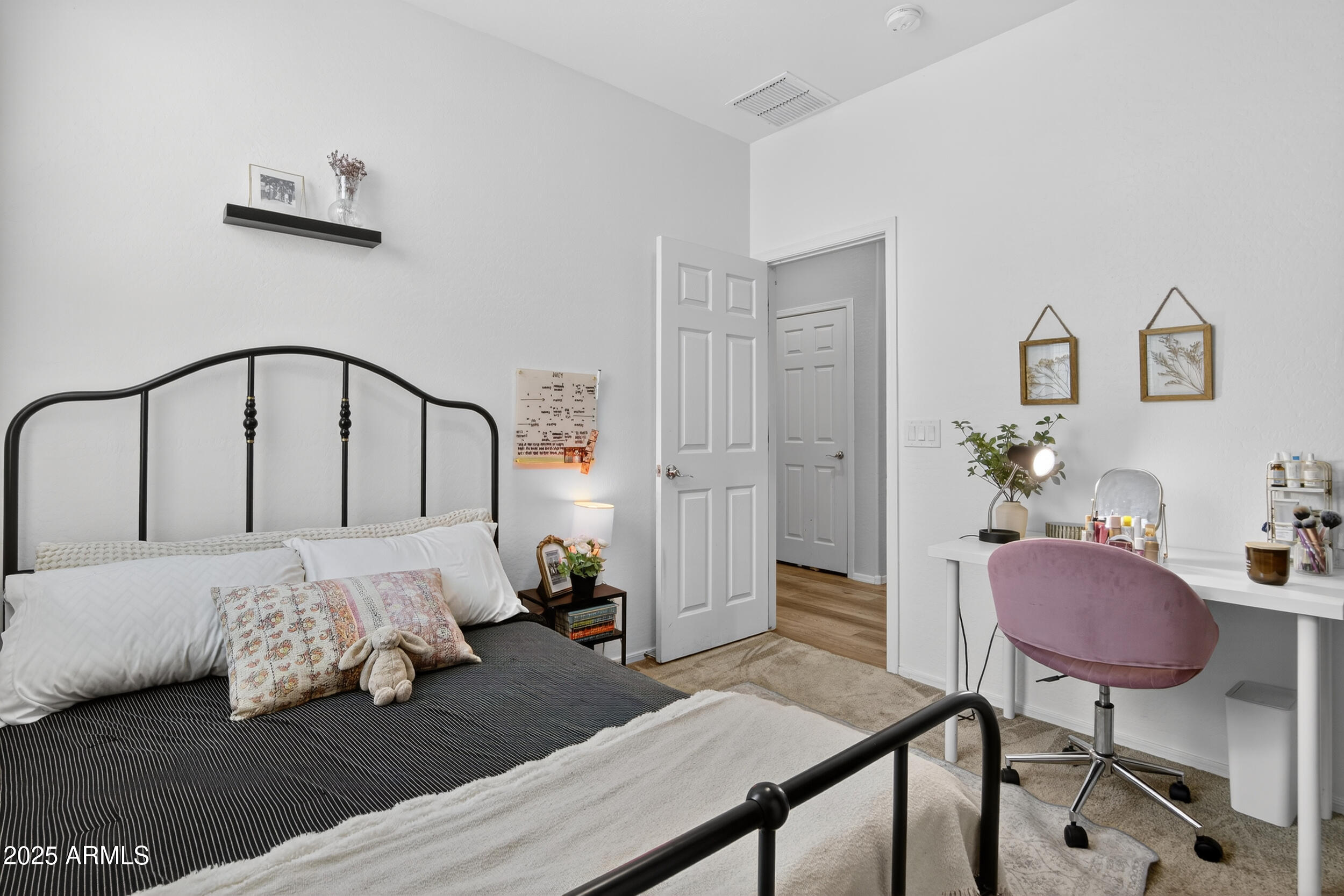 22484 E Calle De Flores