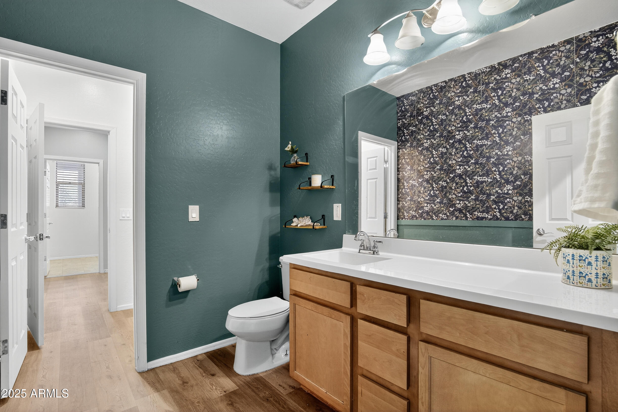 22484 E Calle De Flores
