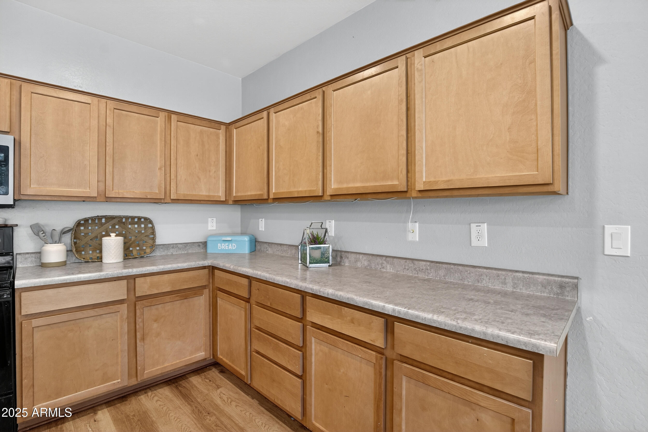 22484 E Calle De Flores