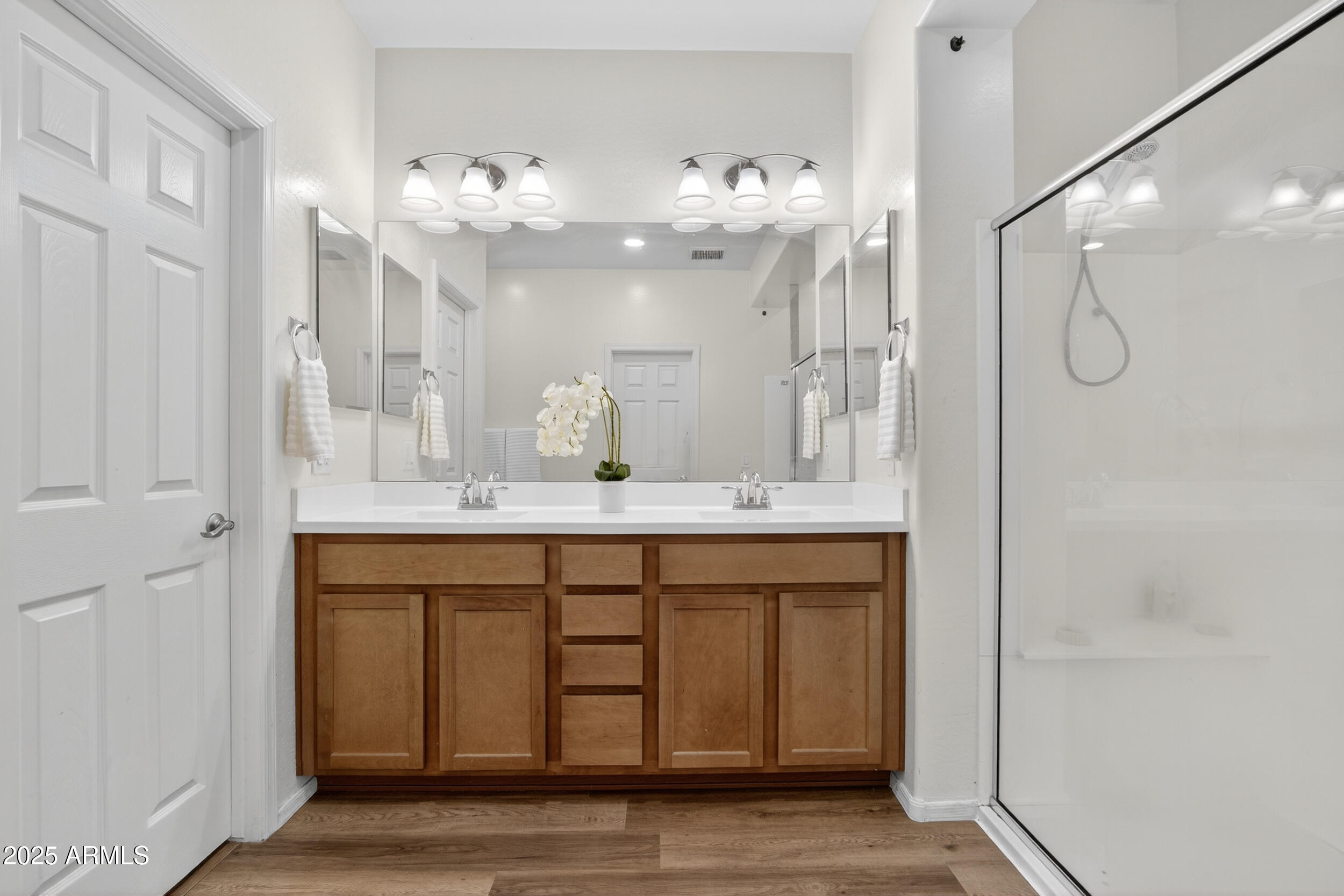 22484 E Calle De Flores