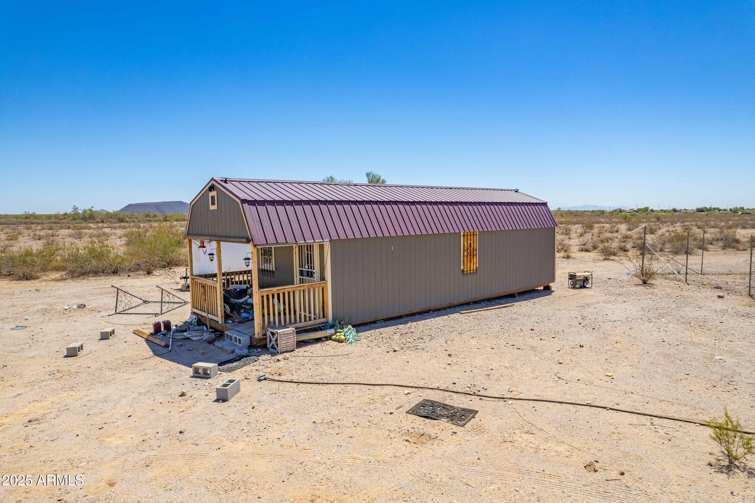 8125 N 391st Avenue, 50
