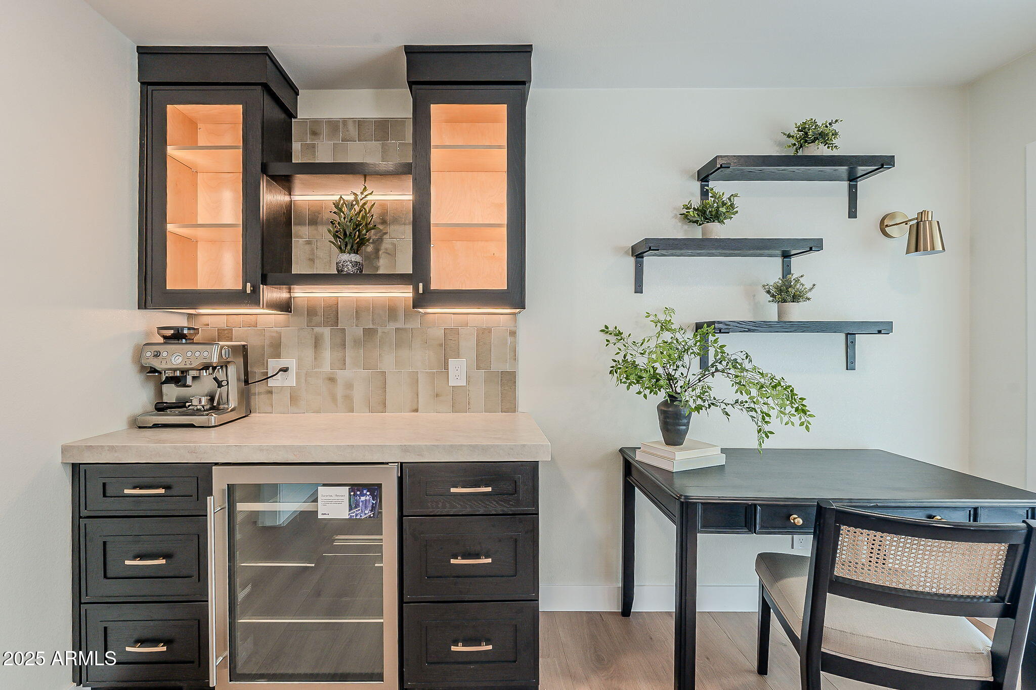 1261 E RIVIERA Drive