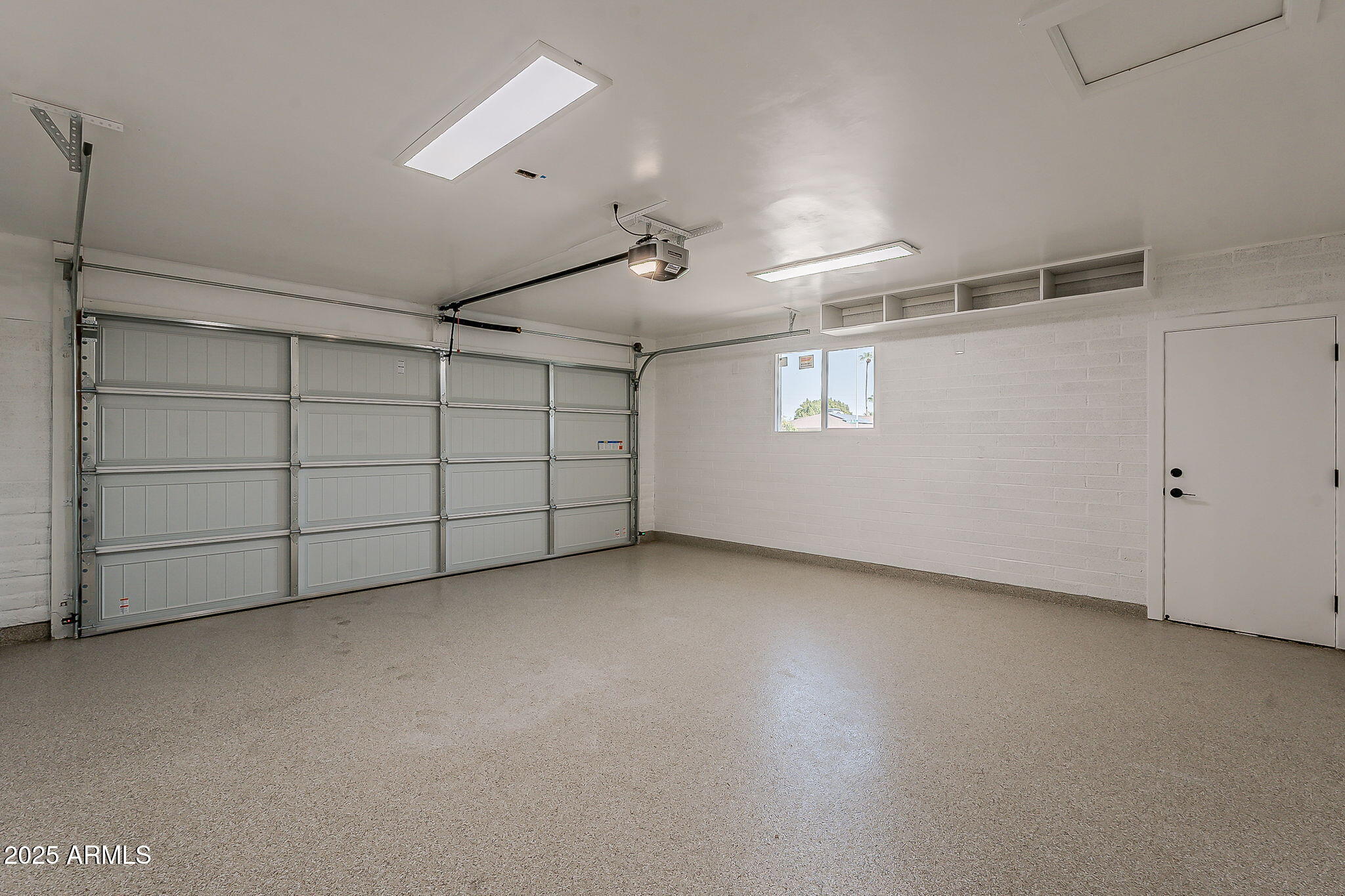 1261 E RIVIERA Drive