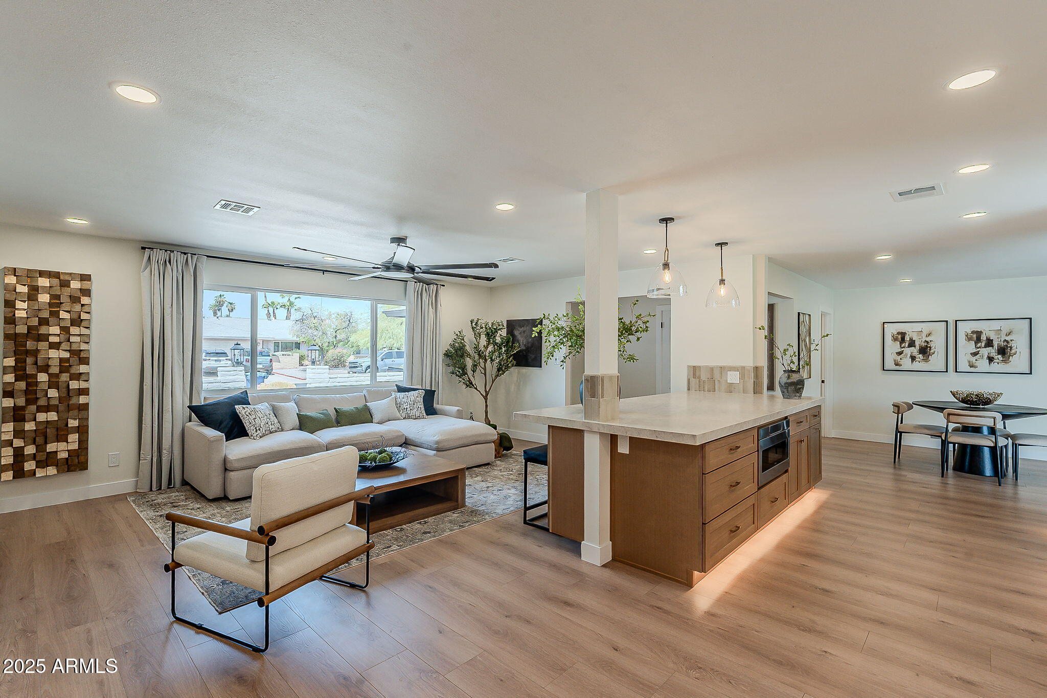 1261 E RIVIERA Drive