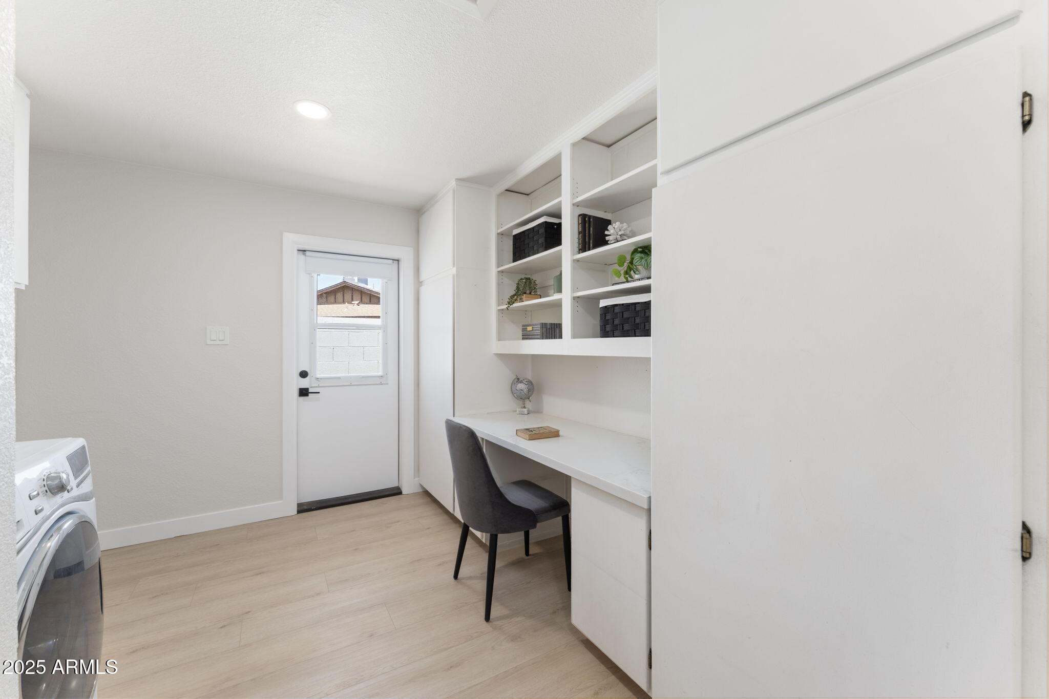 6646 S LA ROSA Drive