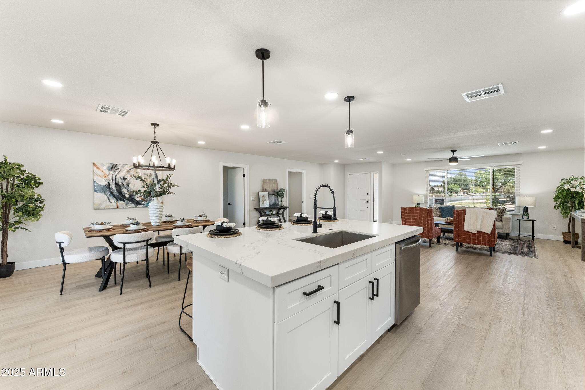 6646 S LA ROSA Drive