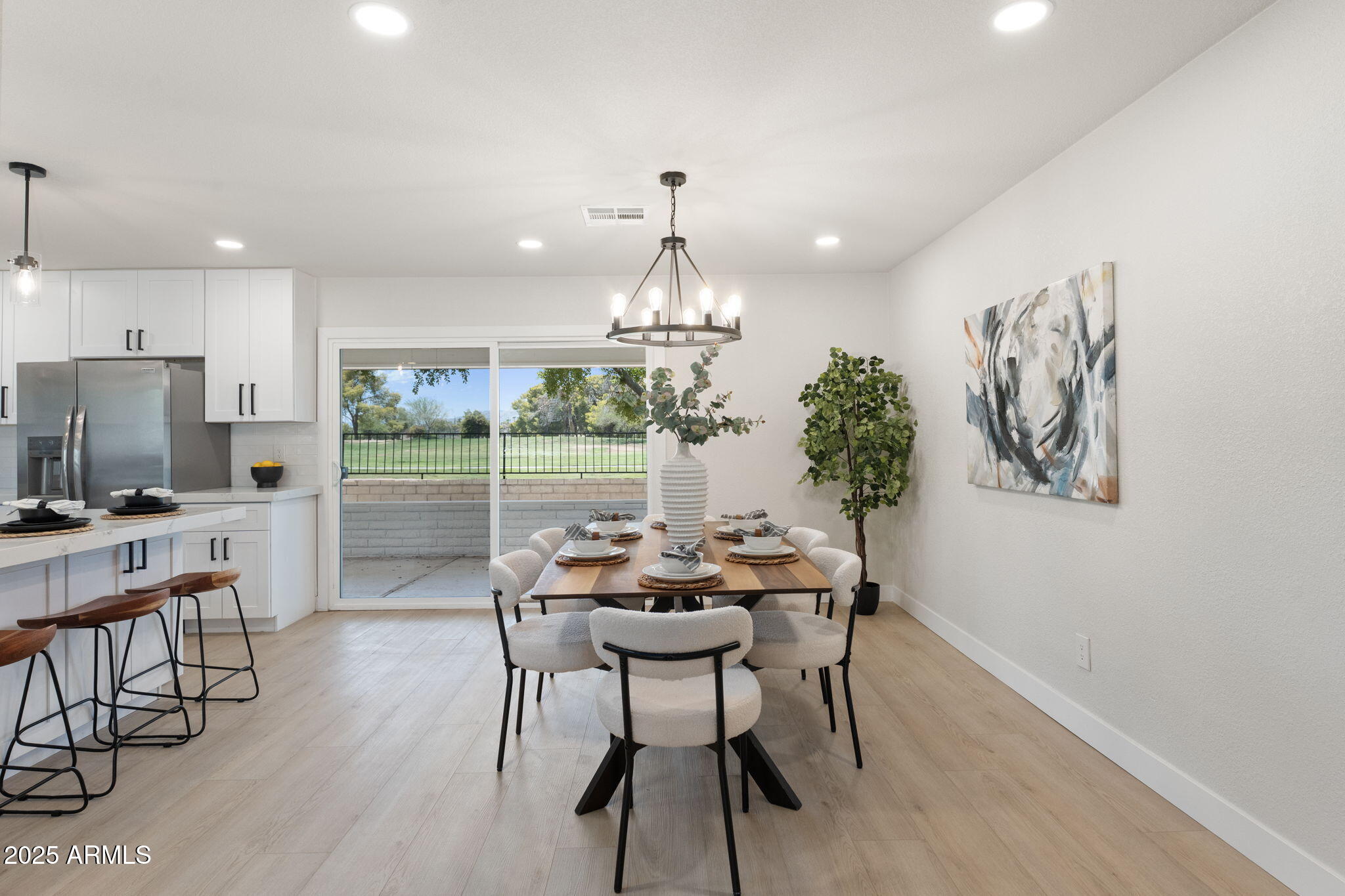 6646 S LA ROSA Drive