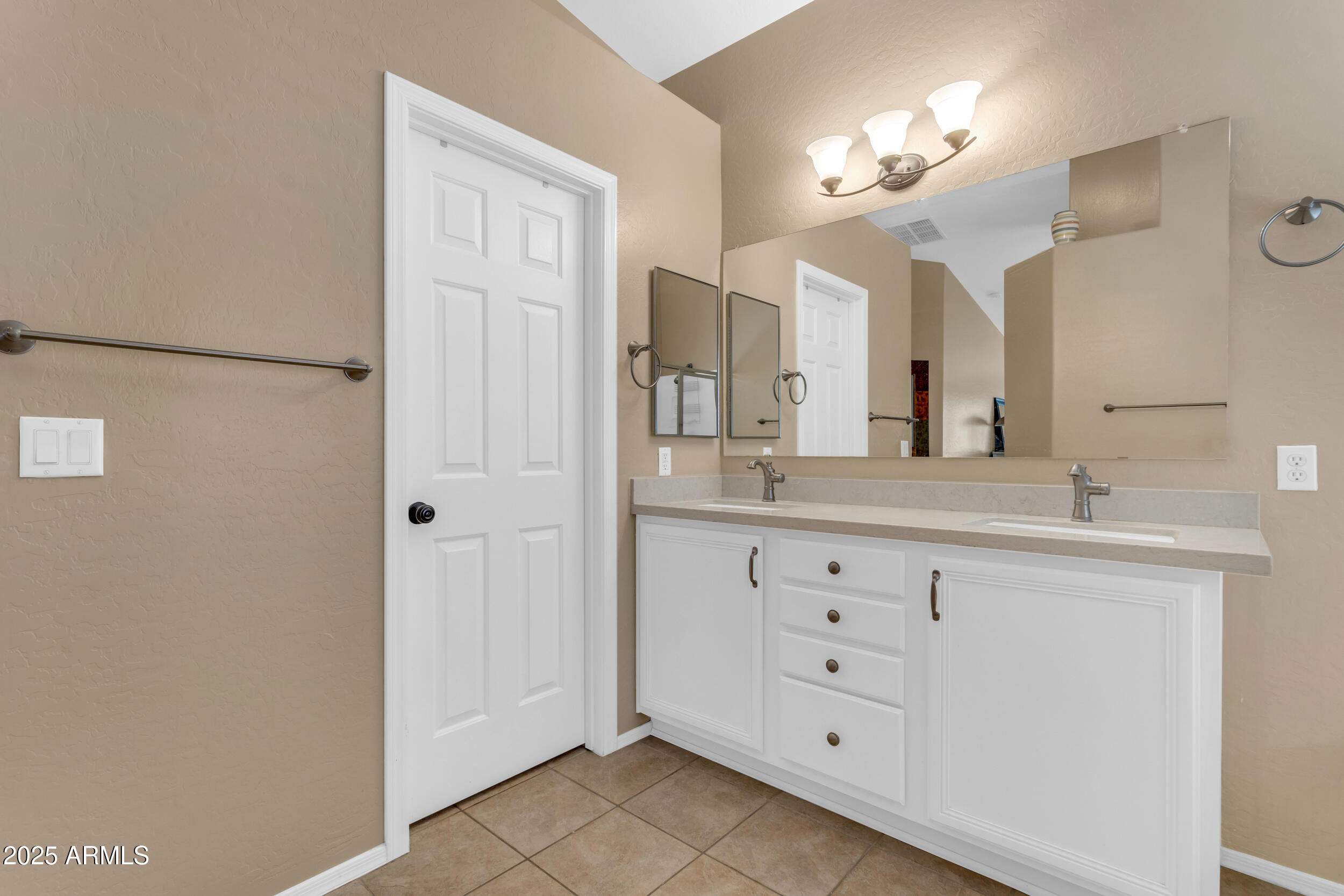 21111 E ASPEN VALLEY Drive